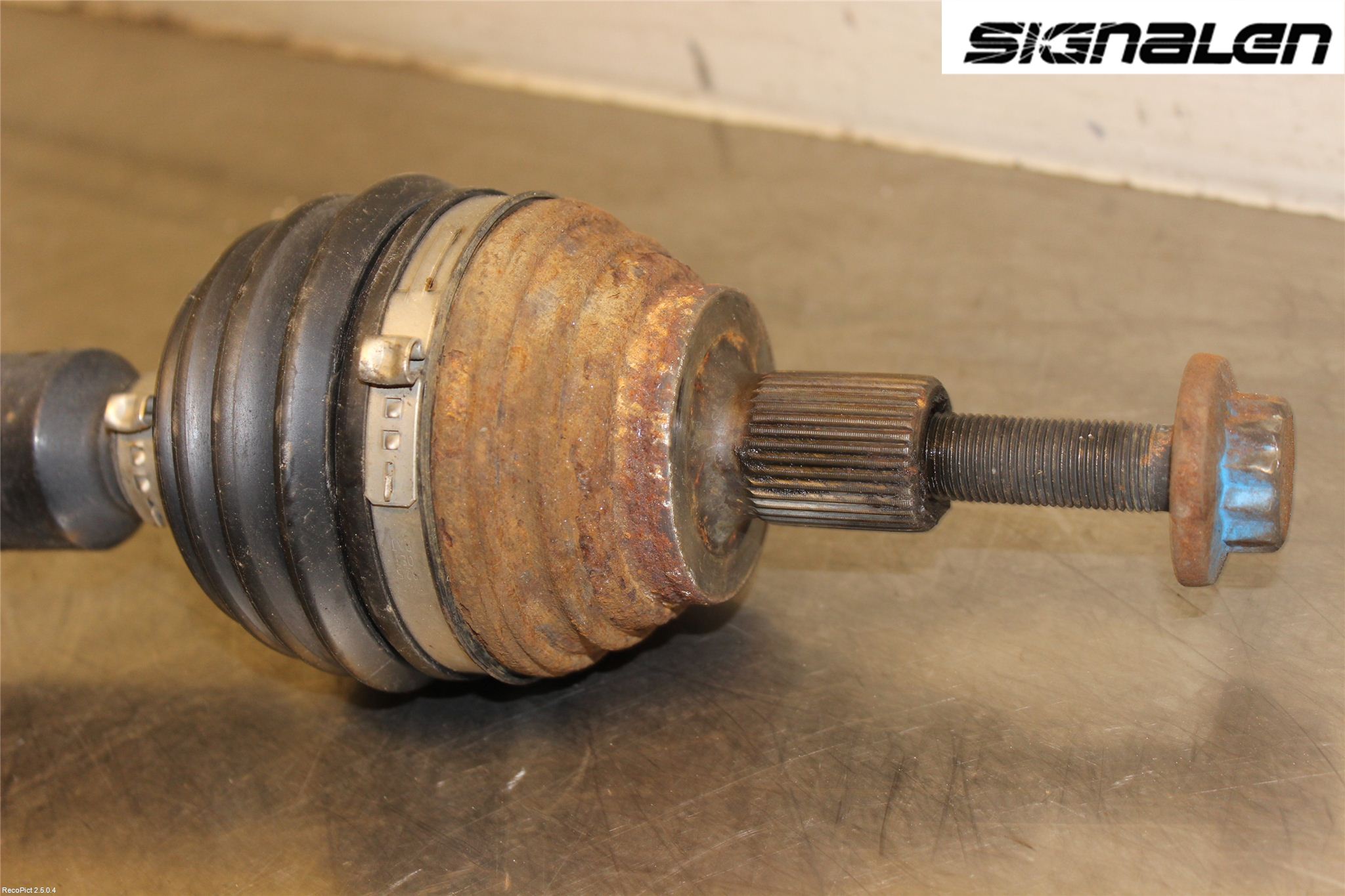 Volkswagen VW GOLF VI 09-13 Drivaxel Fram Höger