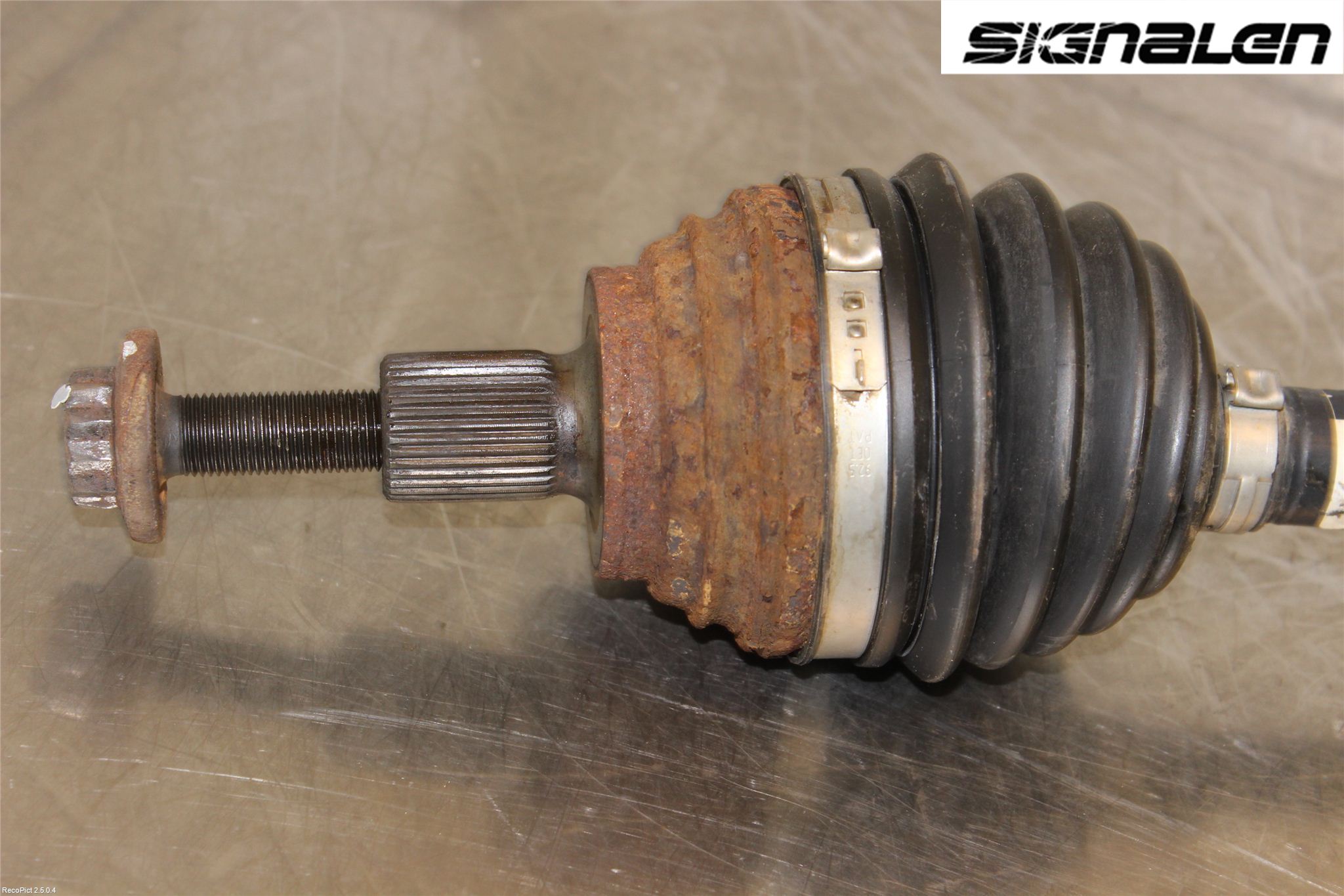 Volkswagen VW GOLF VI 09-13 Drivaxel Fram Vänster