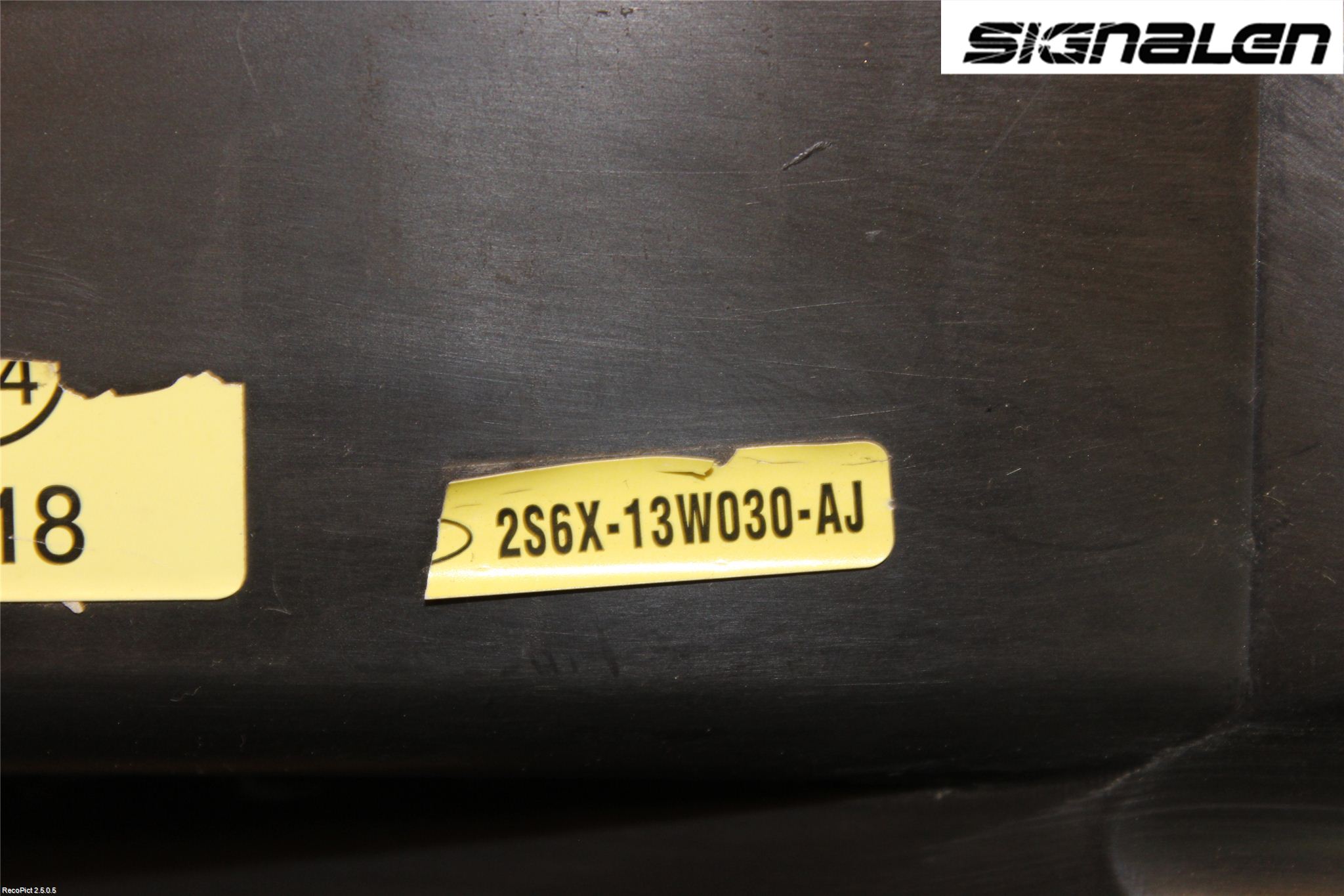 Ford FIESTA     02-05 Strålkastare Vänster