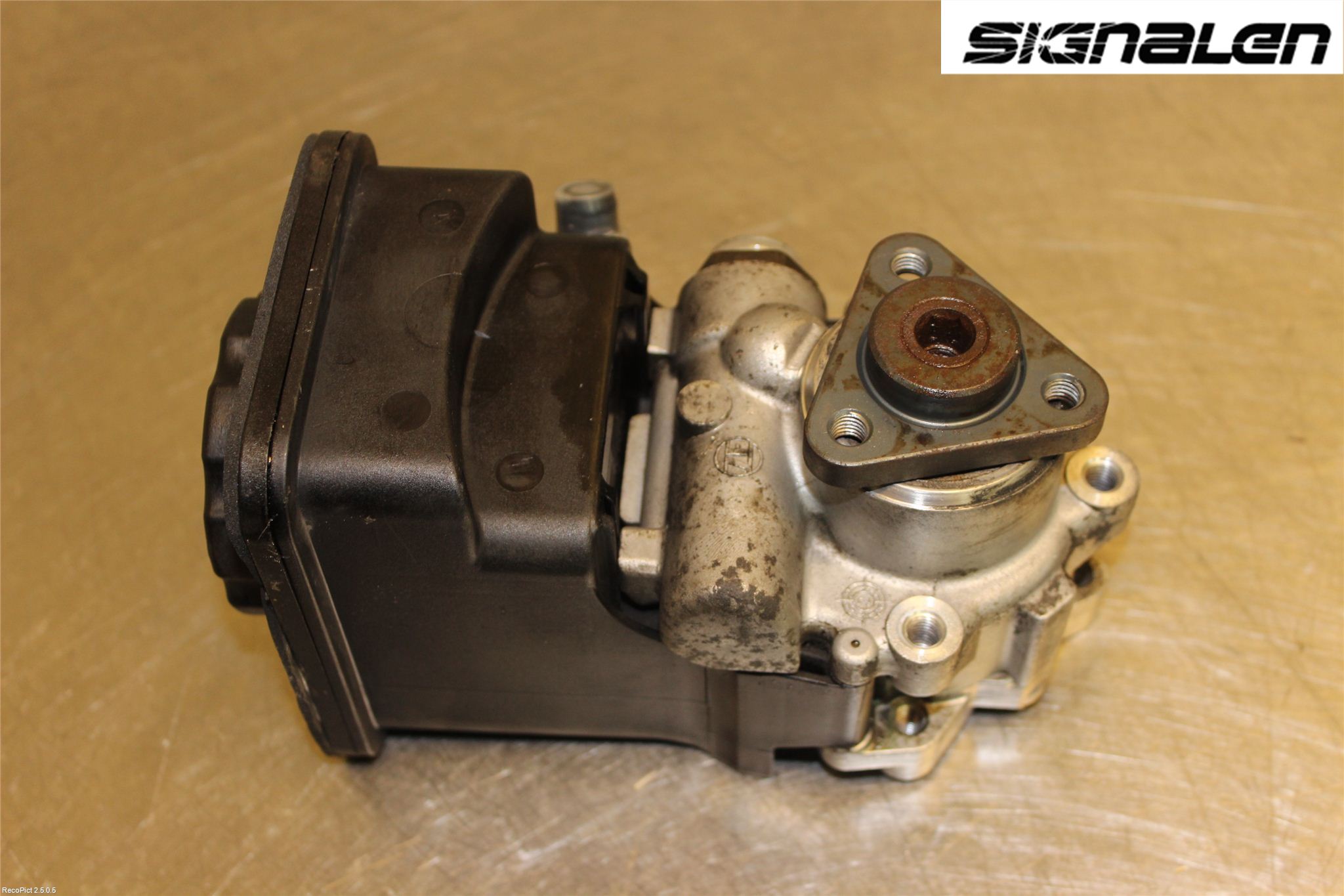 BMW 3 E46      98-05 Styrservopump