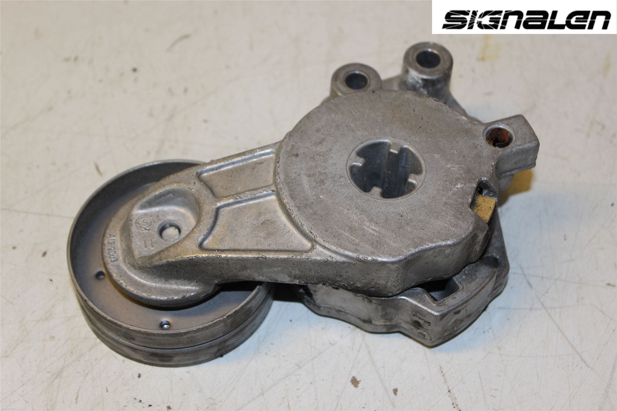 Volkswagen VW PASSAT 11-14 Remspännare