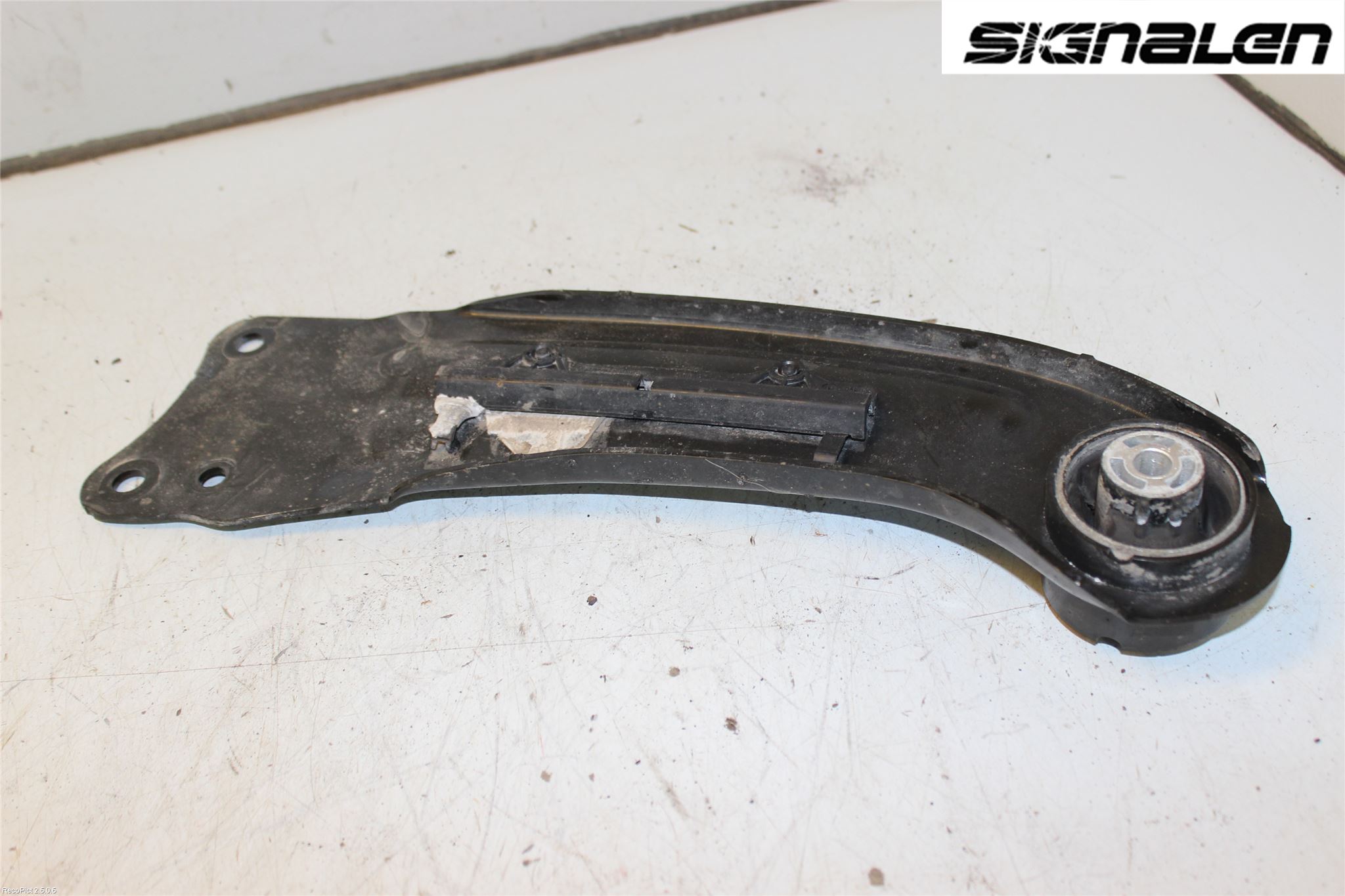 Volkswagen VW PASSAT 11-14 Bärarm Bak Höger