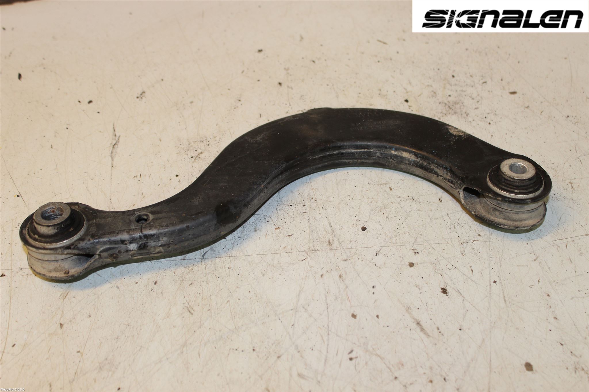 Volkswagen VW PASSAT 11-14 Bärarm Bak Höger