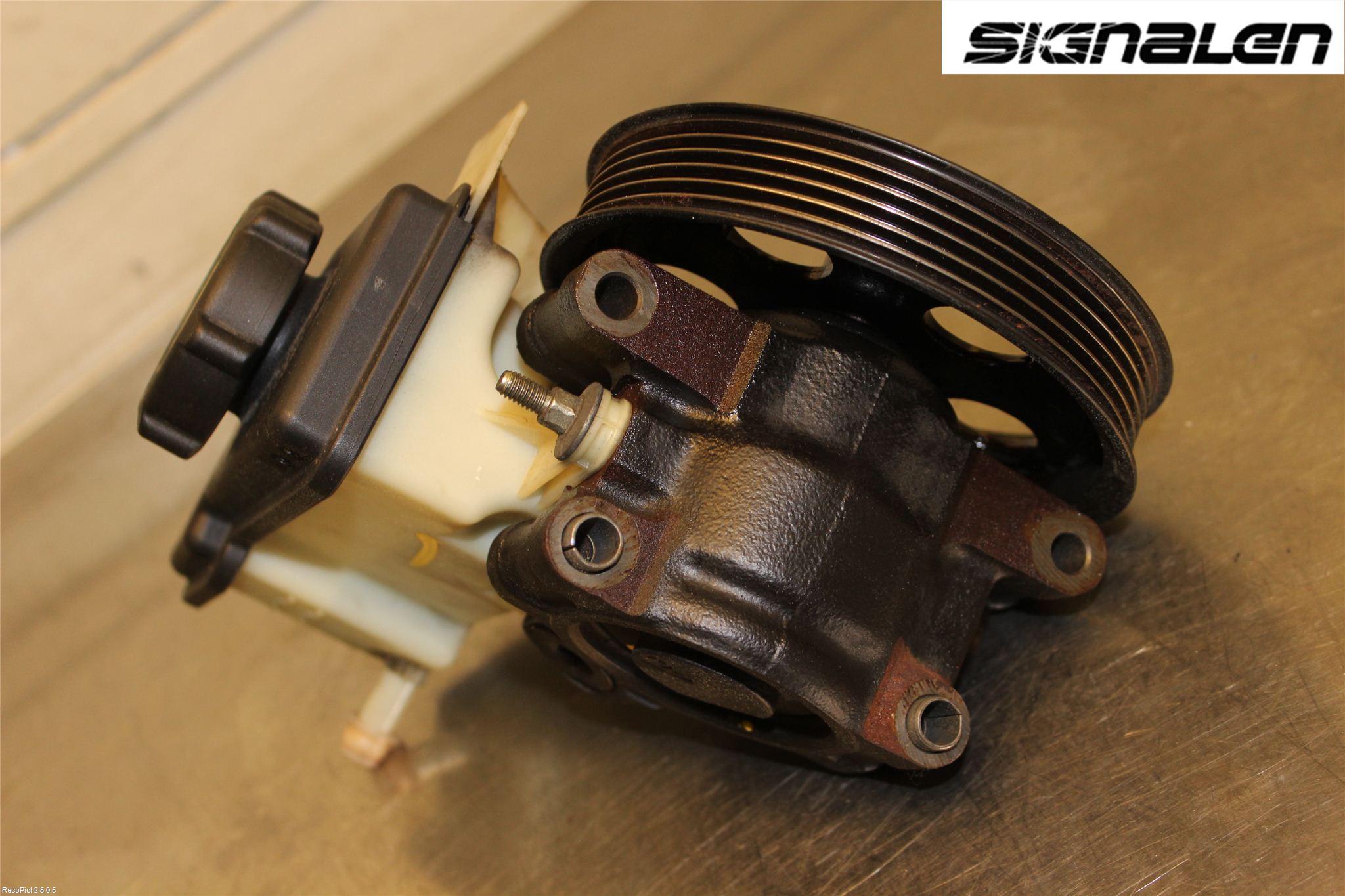 Ford MONDEO     01-06 Styrservopump