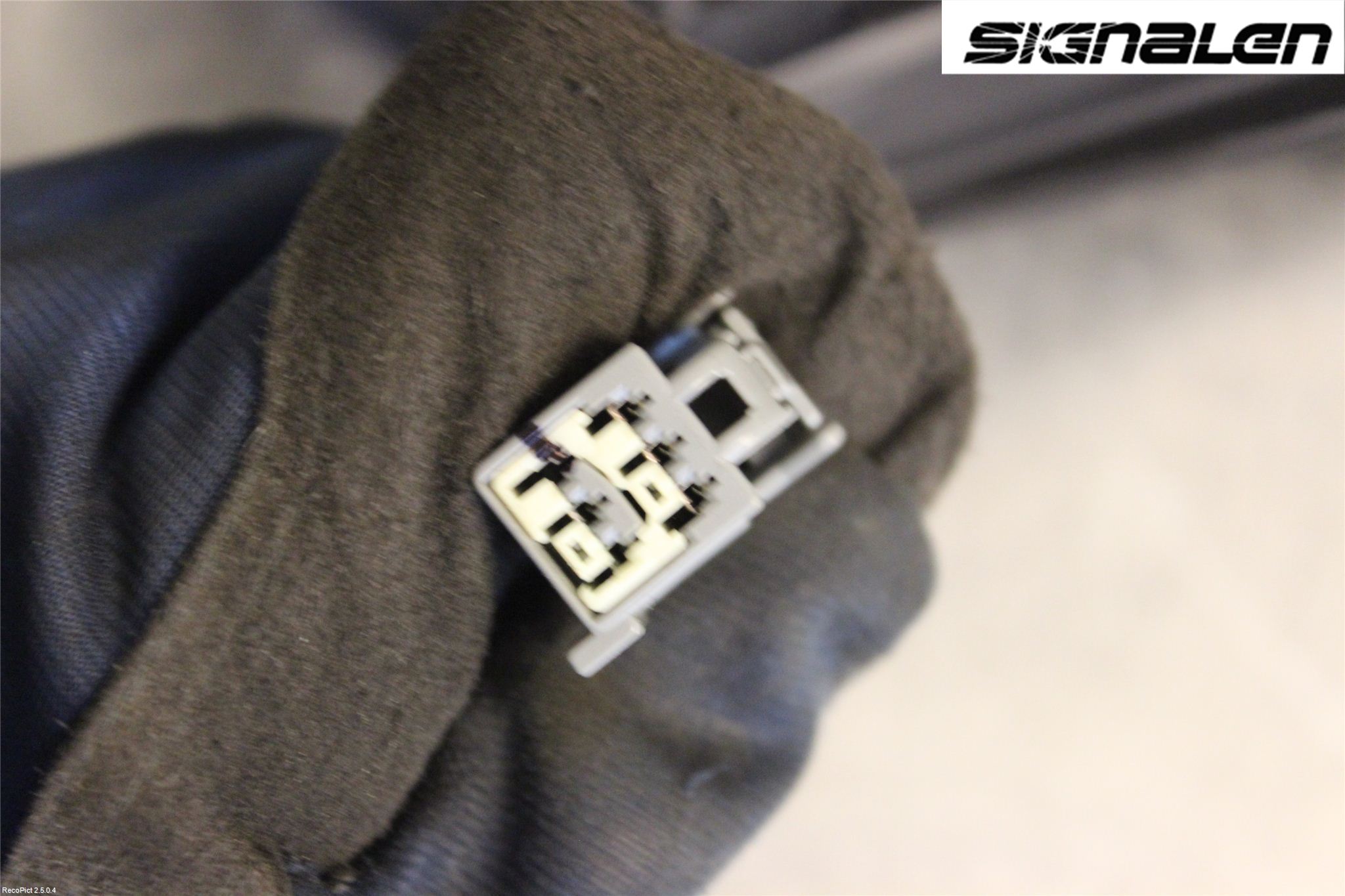 Ford FOCUS     04-07 Spegel Yttre El Hö