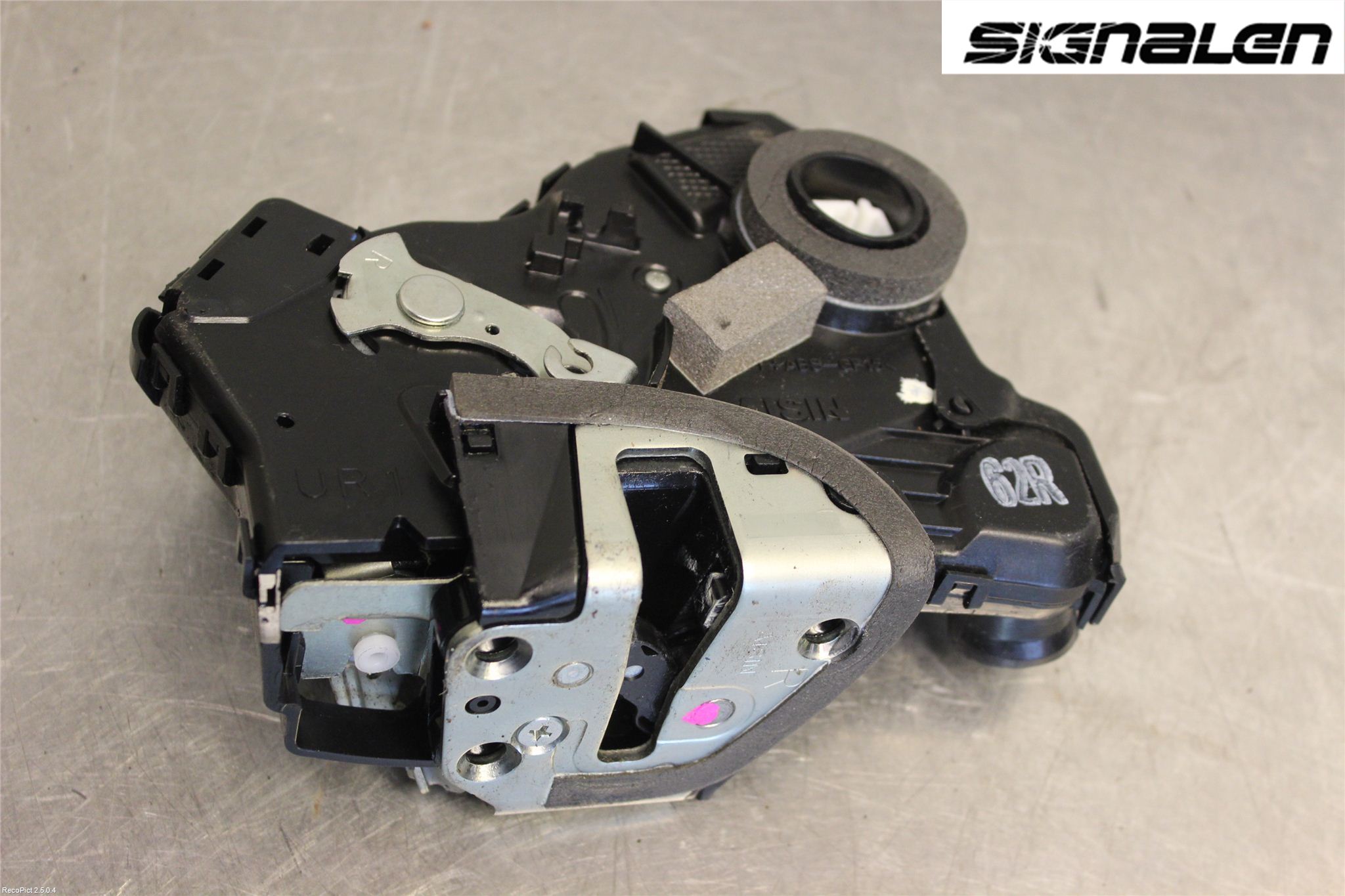 Toyota COROLLA VERSO 04-07 Låskista-Dörrlås