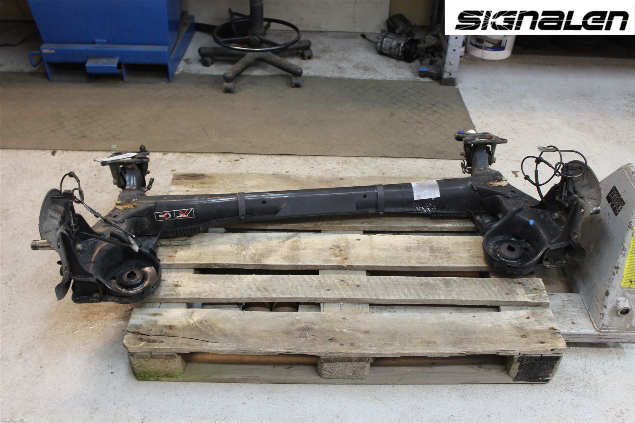 Citroen BERLINGO 08-18 Bakaxelbalk