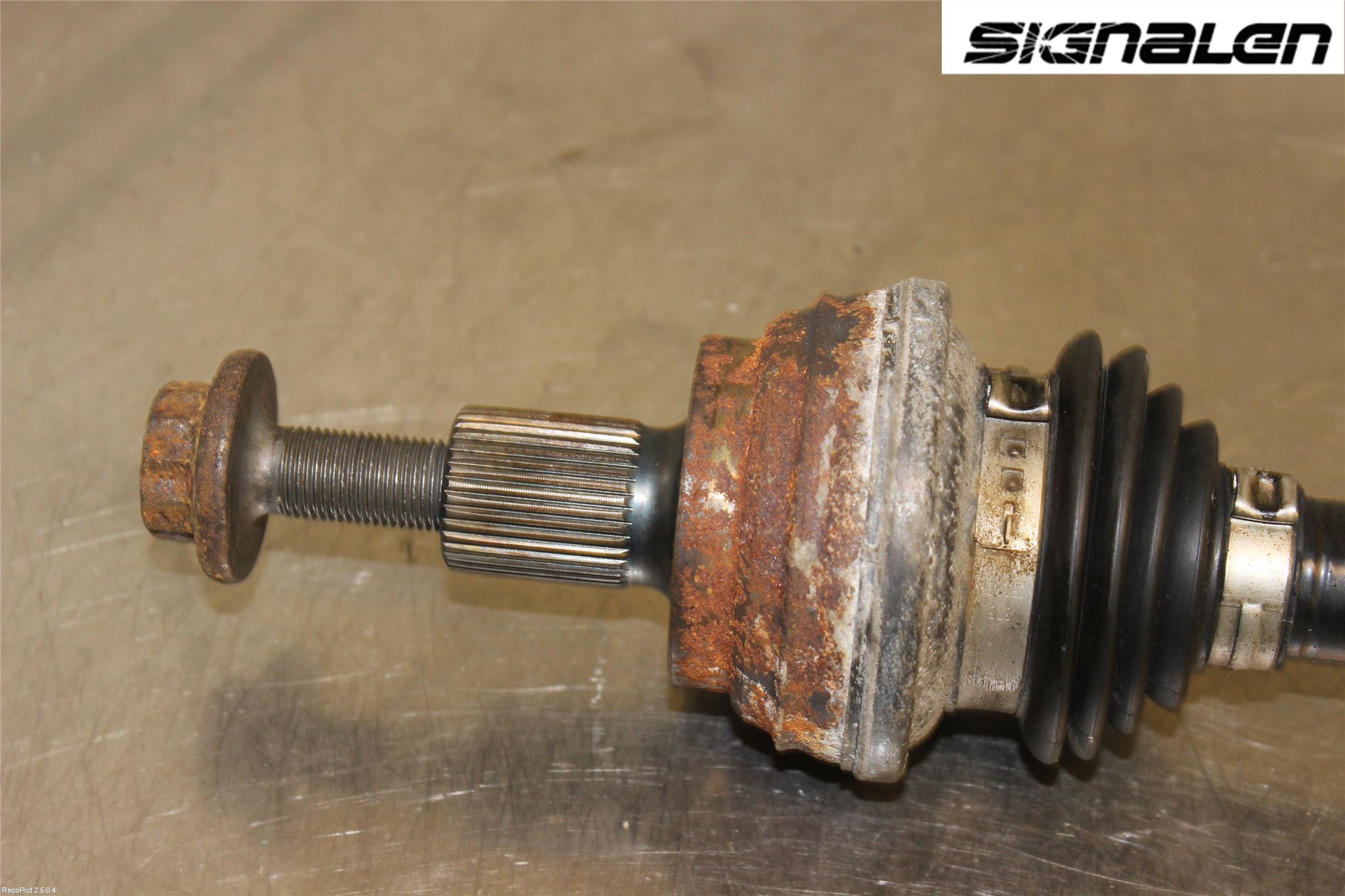 Skoda SUPERB 09-15 Drivaxel Bak Höger