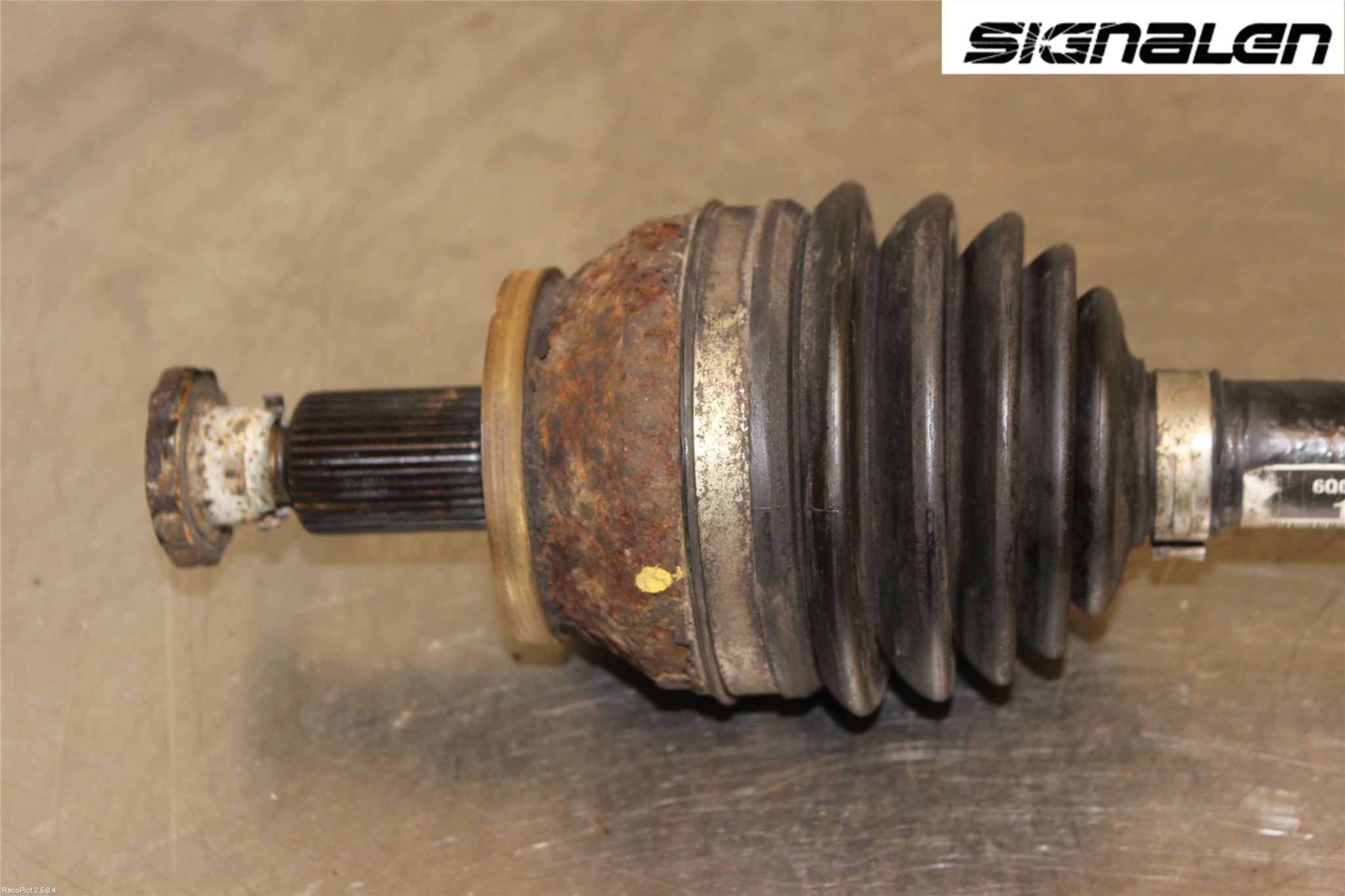 Skoda ROOMSTER Drivaxel Fram Vänster