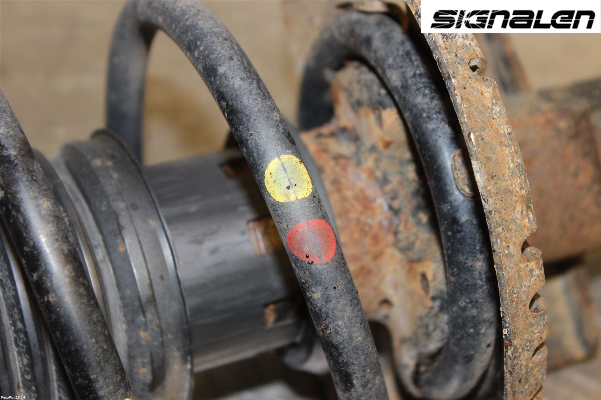 Skoda ROOMSTER Fjäderben Fram Höger