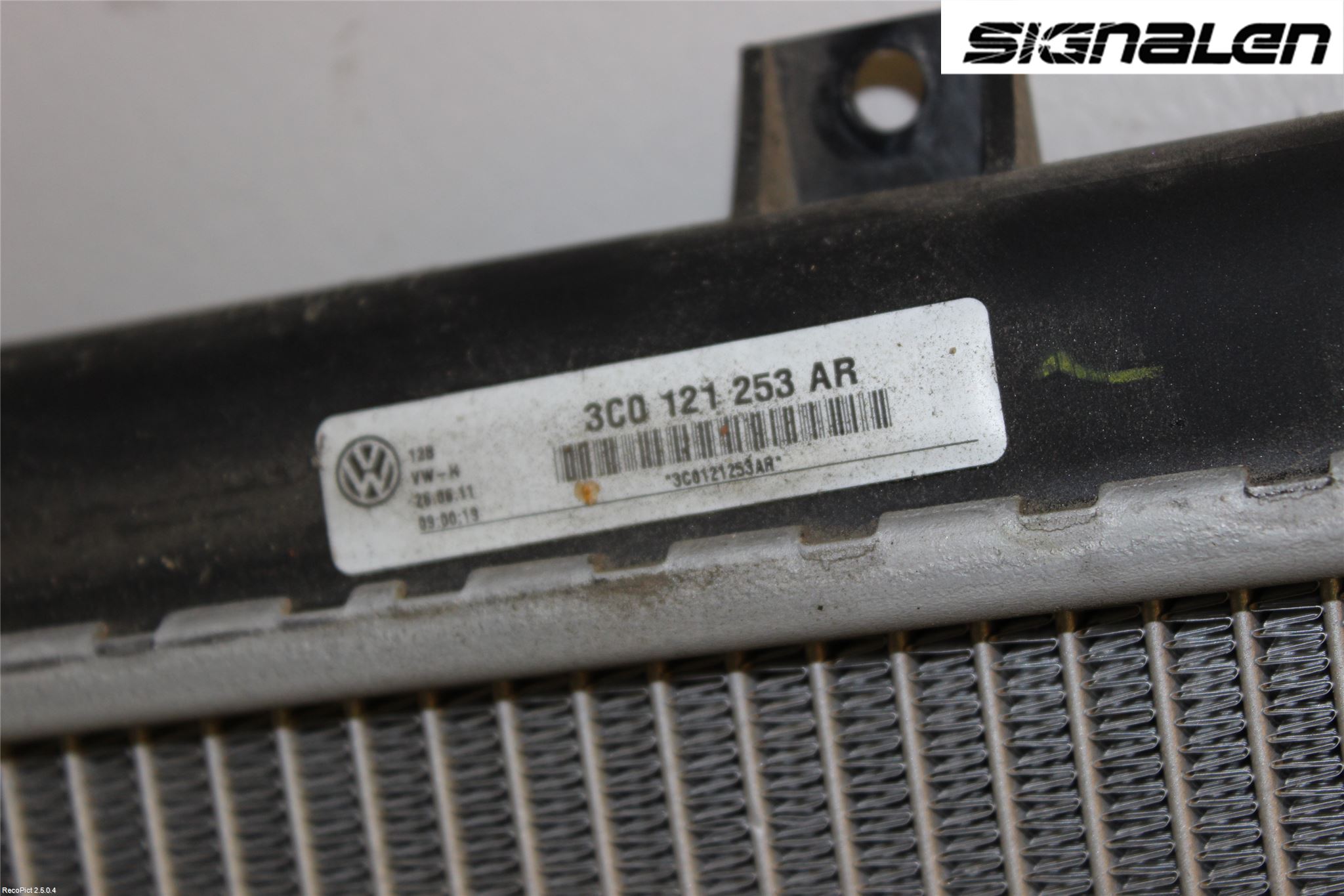 Volkswagen VW PASSAT 11-14 Kylare Man