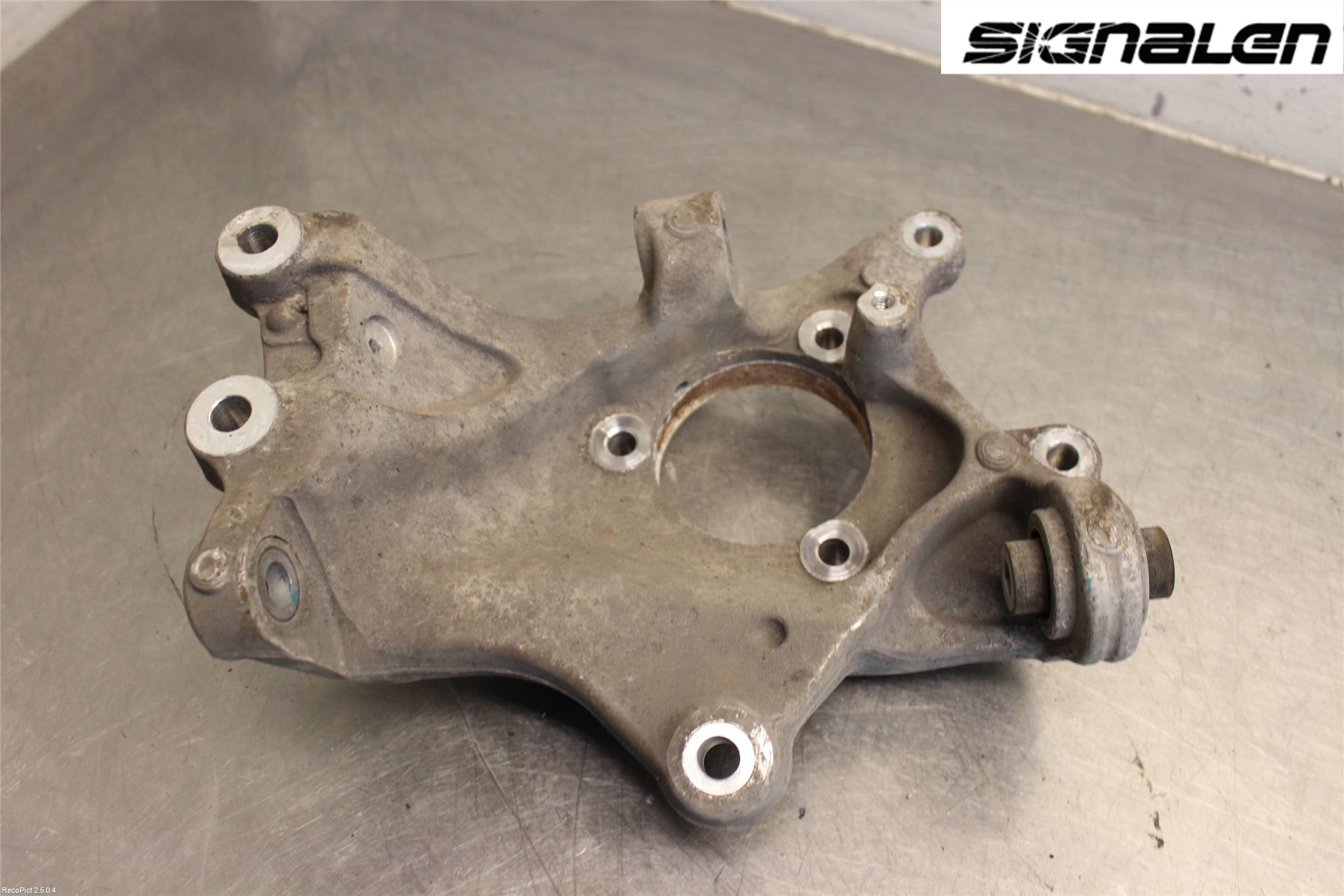 Opel INSIGNIA 09-16 Hjullagerhus-Spindel Hö B