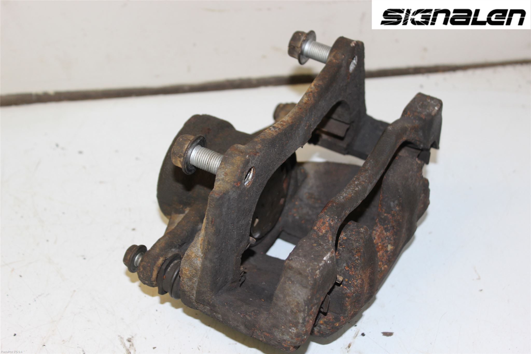 Toyota AVENSIS 03-06 Bromsok Fram Höger