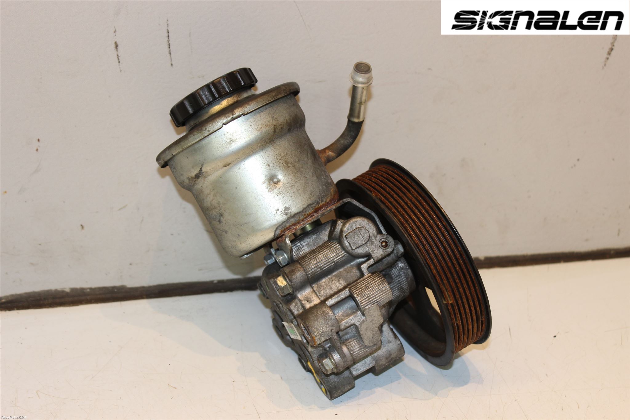 Toyota AVENSIS 03-06 Styrservopump