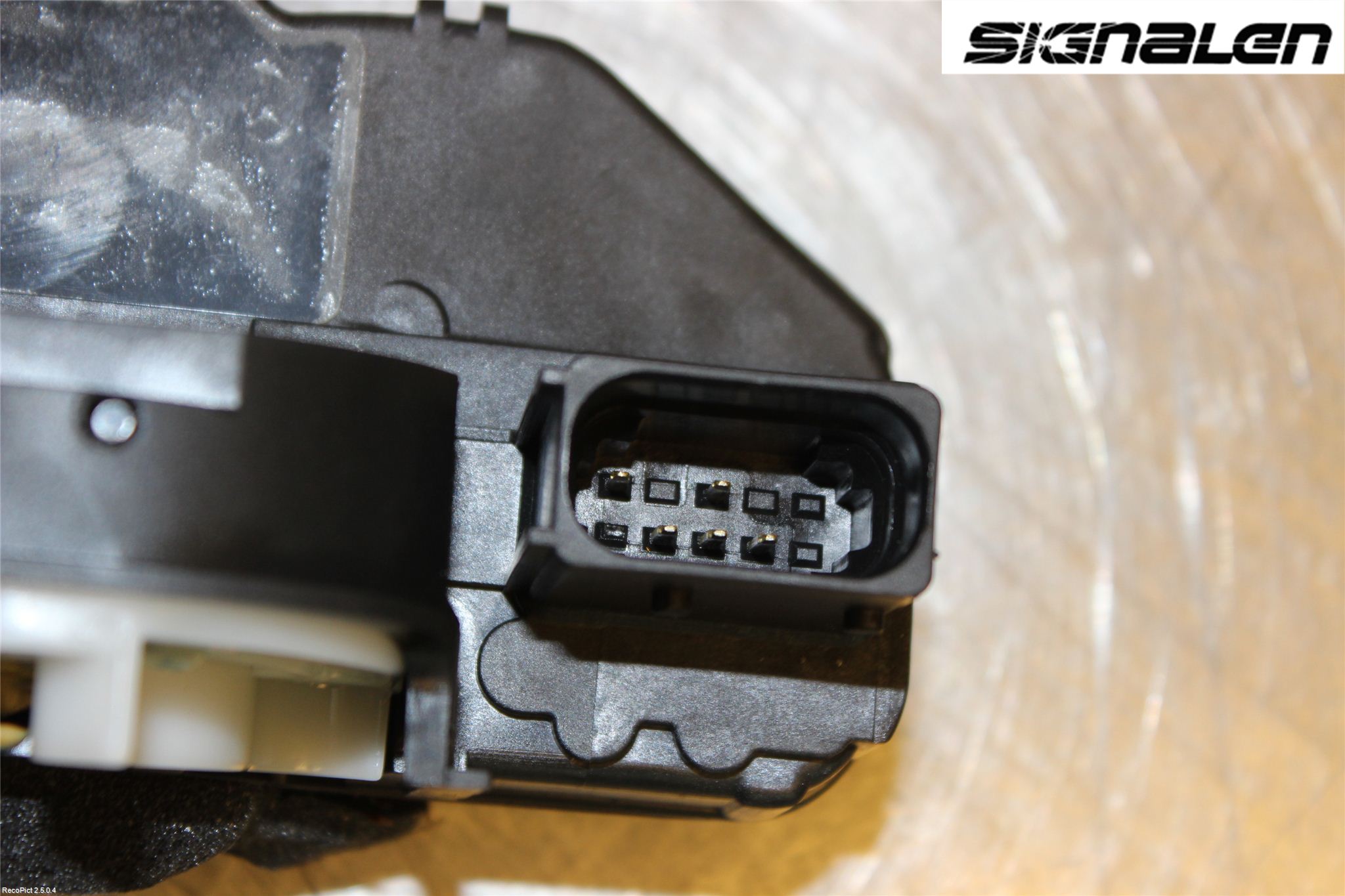 Opel INSIGNIA 09-16 Låskista-Dörrlås