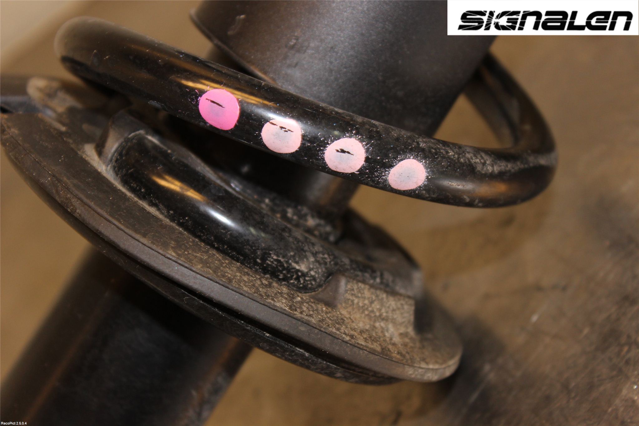 Audi A4 12-15 Fjäderben Fram Höger