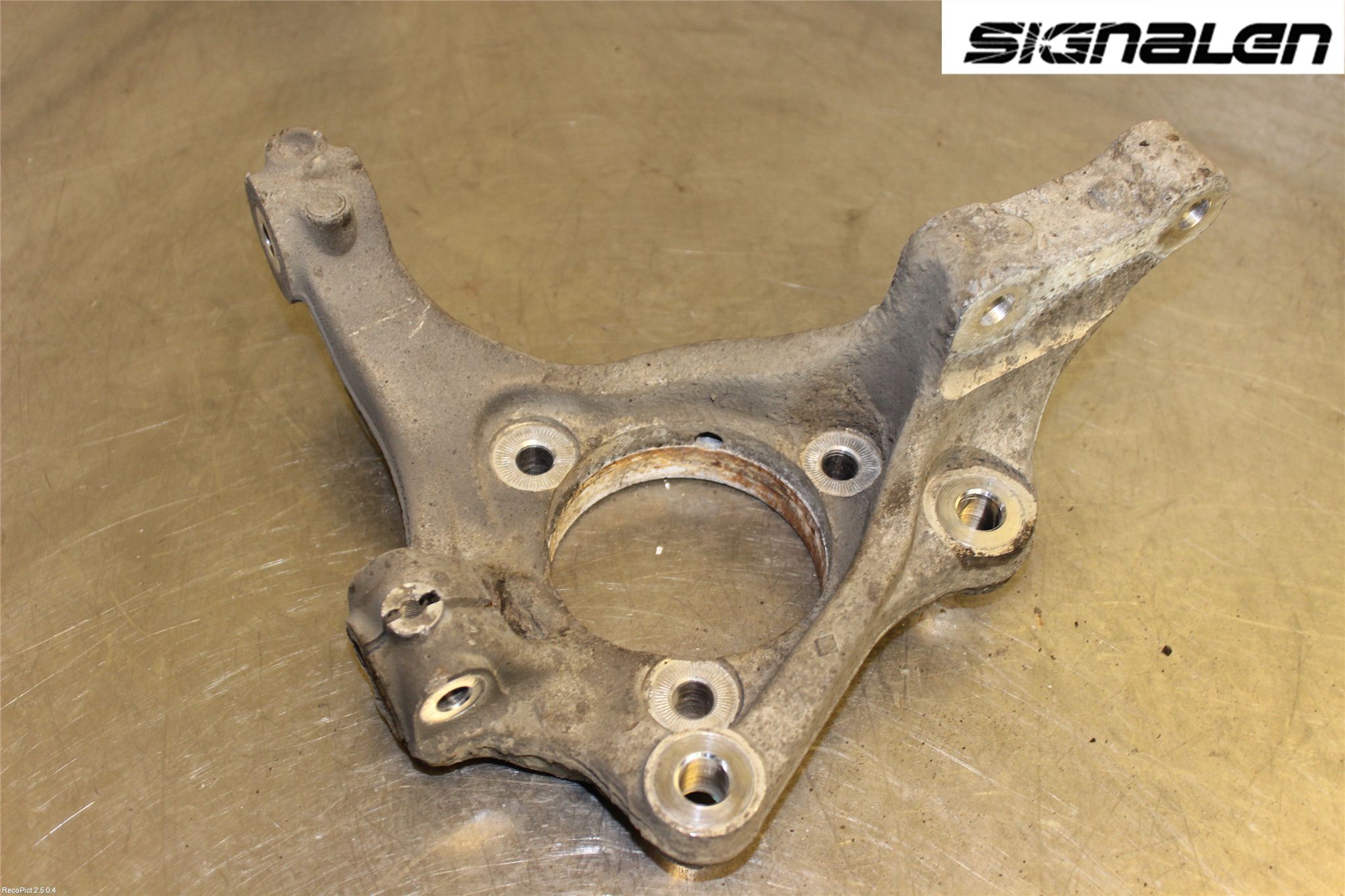 Opel INSIGNIA 09-16 Styrspindel Lagerhus Vä