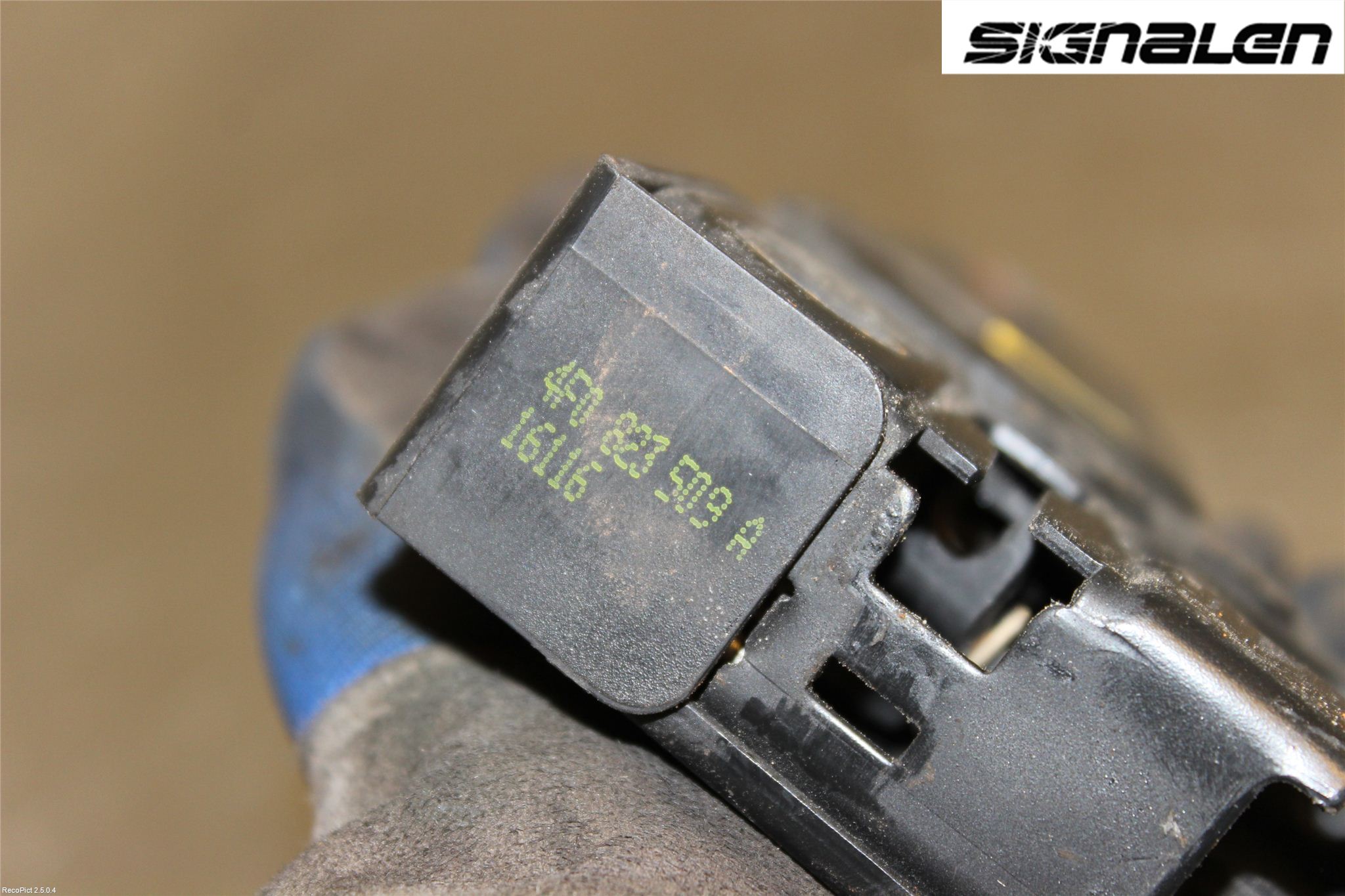 Audi A6/S6     05-11 Huvlås