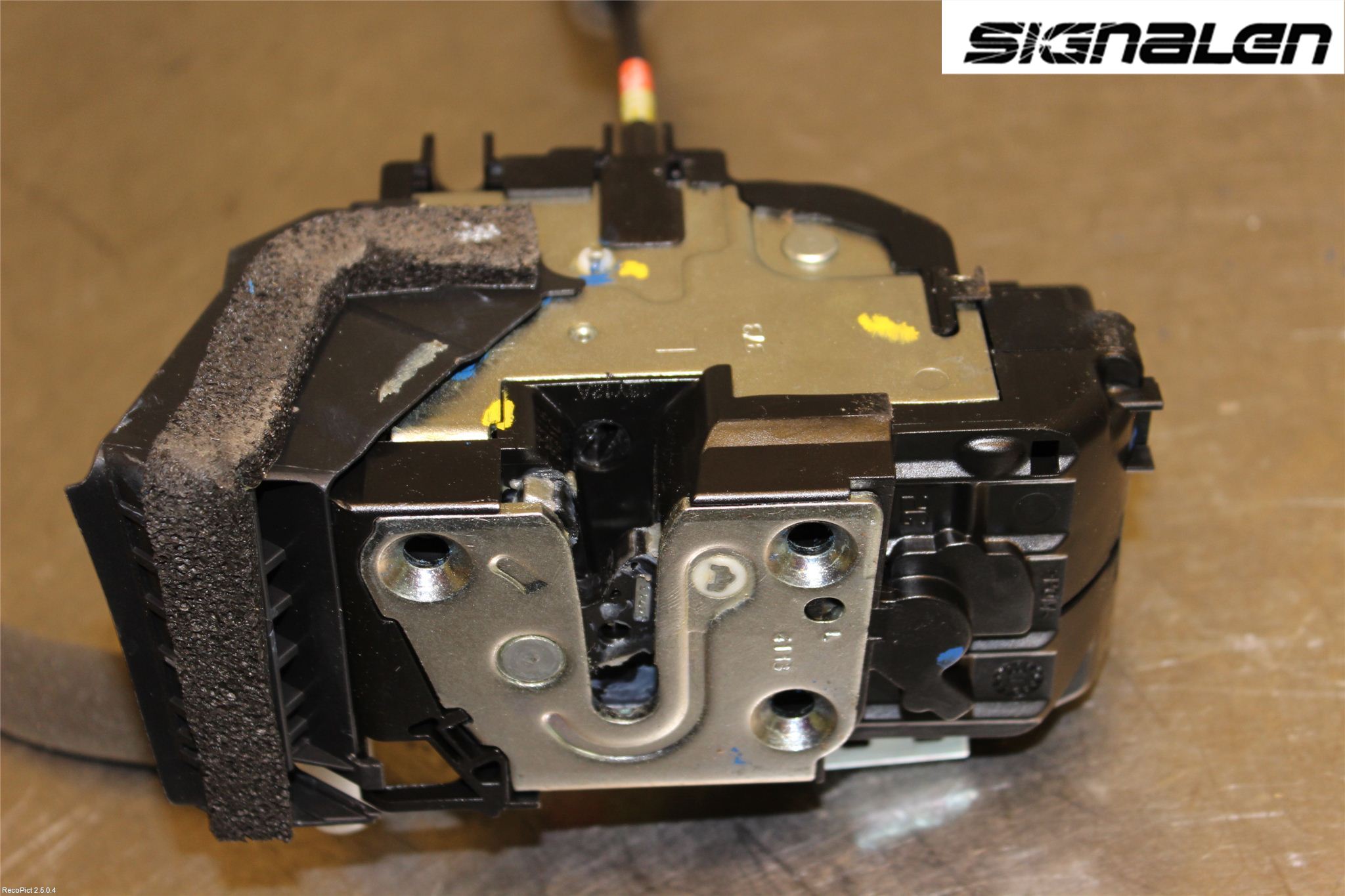 Nissan QASHQAI 14-17 Låskista-Dörrlås