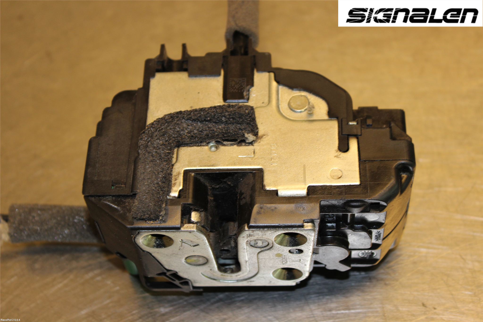 Nissan NAVARA 05-16 Låskista-Dörrlås