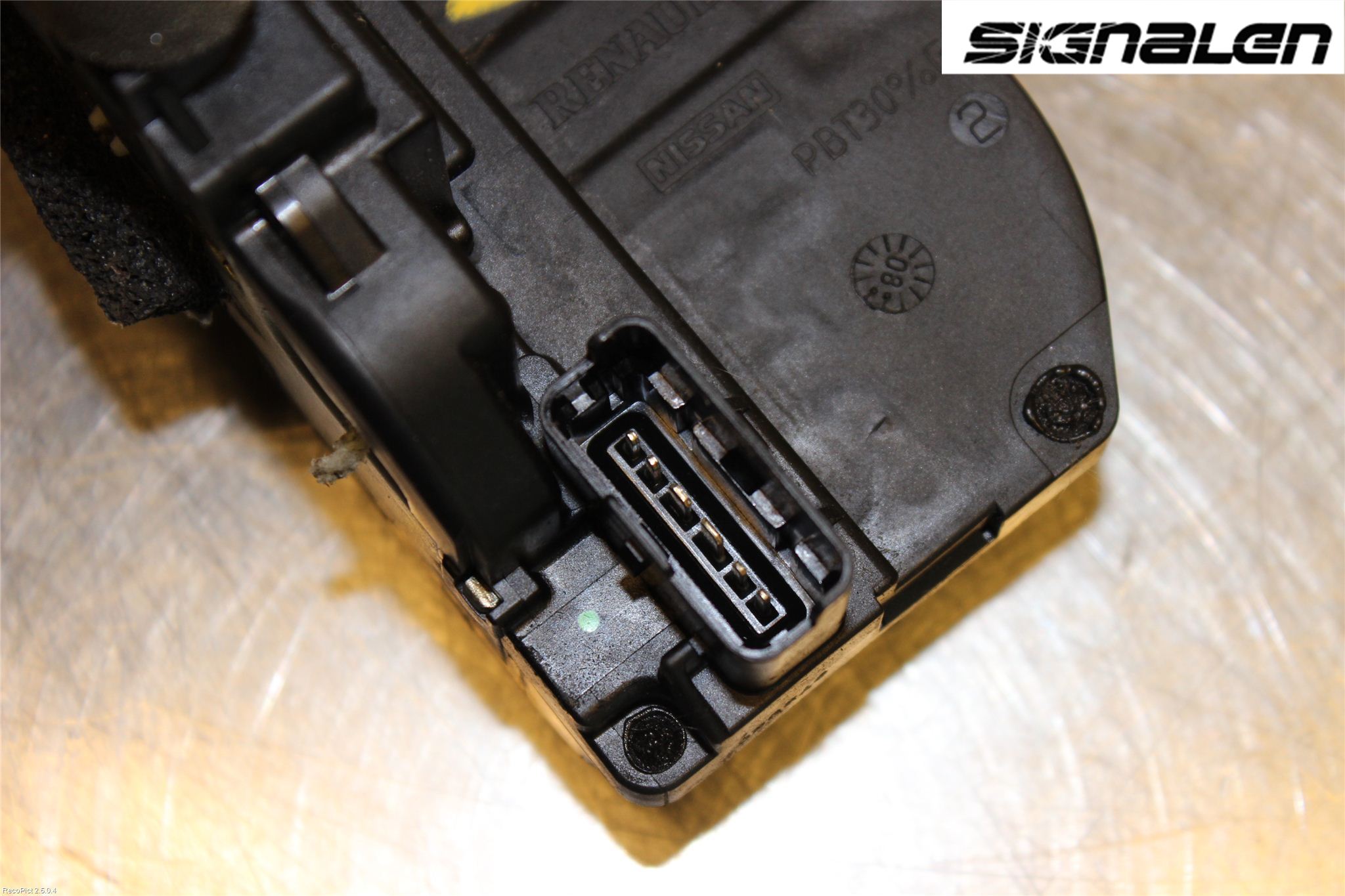 Nissan NAVARA 05-16 Låskista-Dörrlås