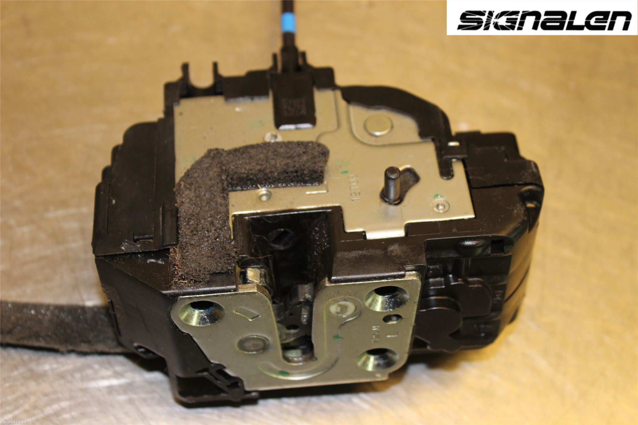 Nissan NAVARA 05-16 Låskista-Dörrlås