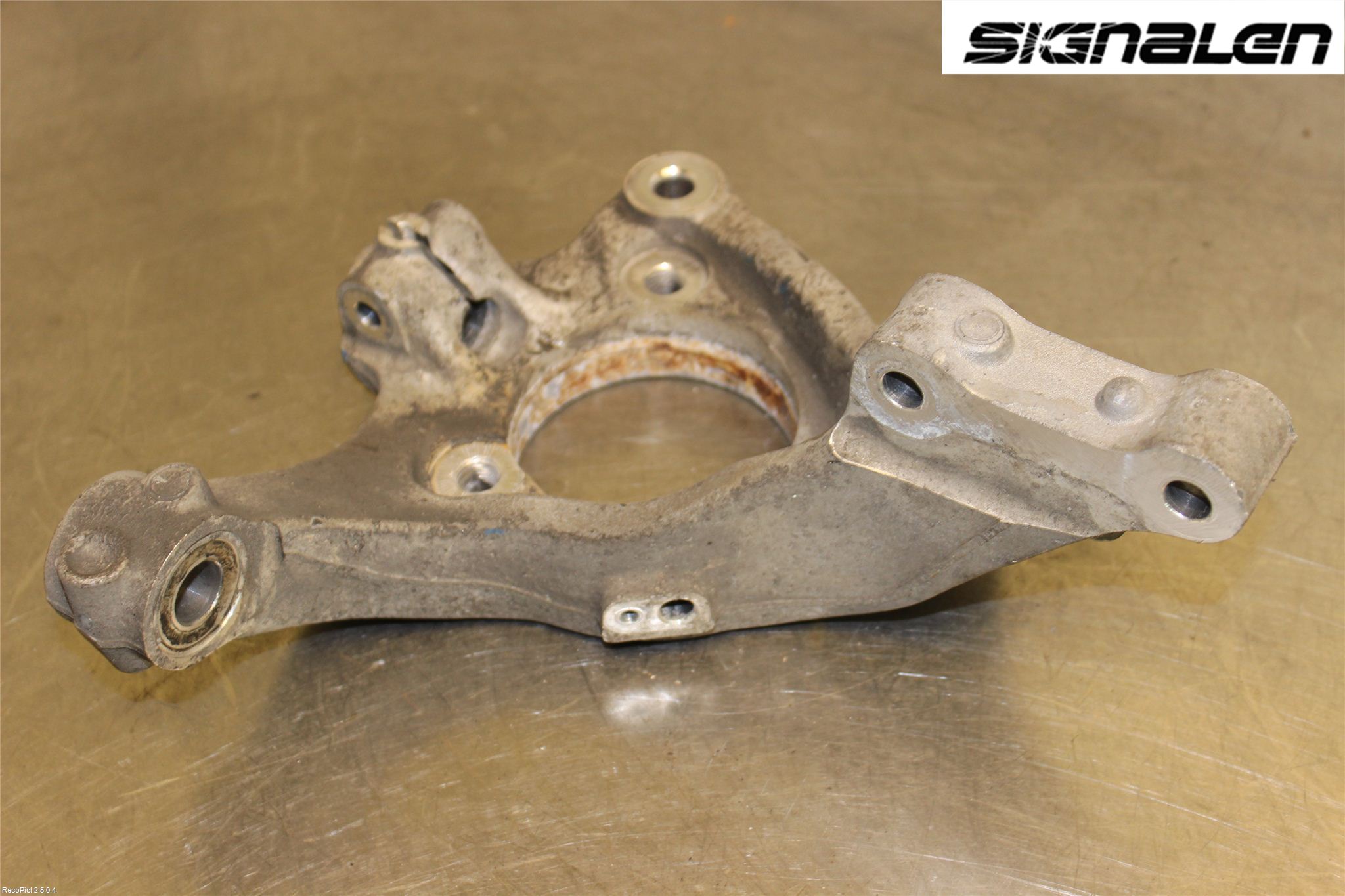 Opel INSIGNIA 09-16 Styrspindel Lagerhus Hö