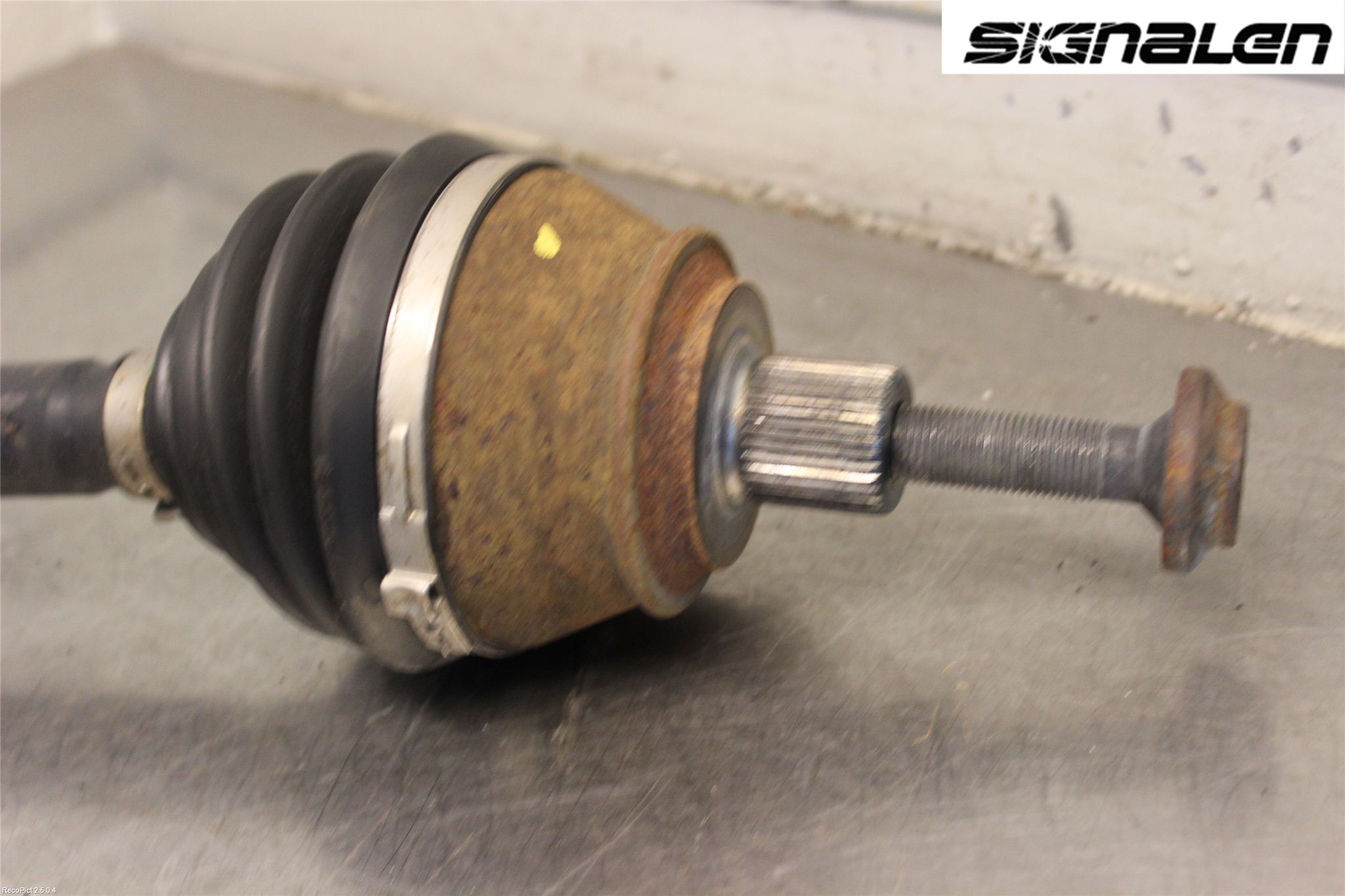 Audi A6/S6     05-11 Drivaxel Fram Vänster