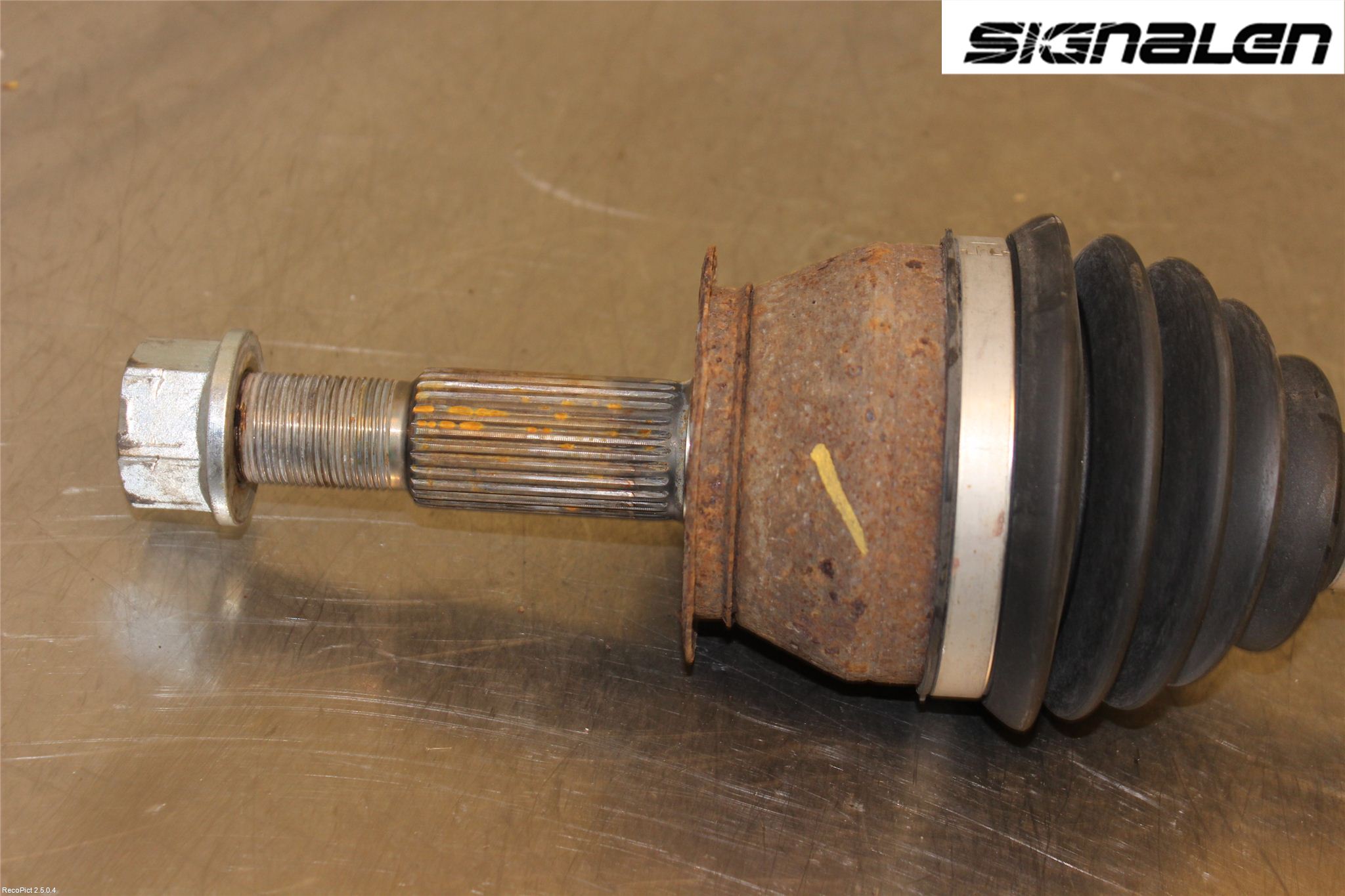 Nissan NAVARA 05-16 Drivaxel Fram Höger