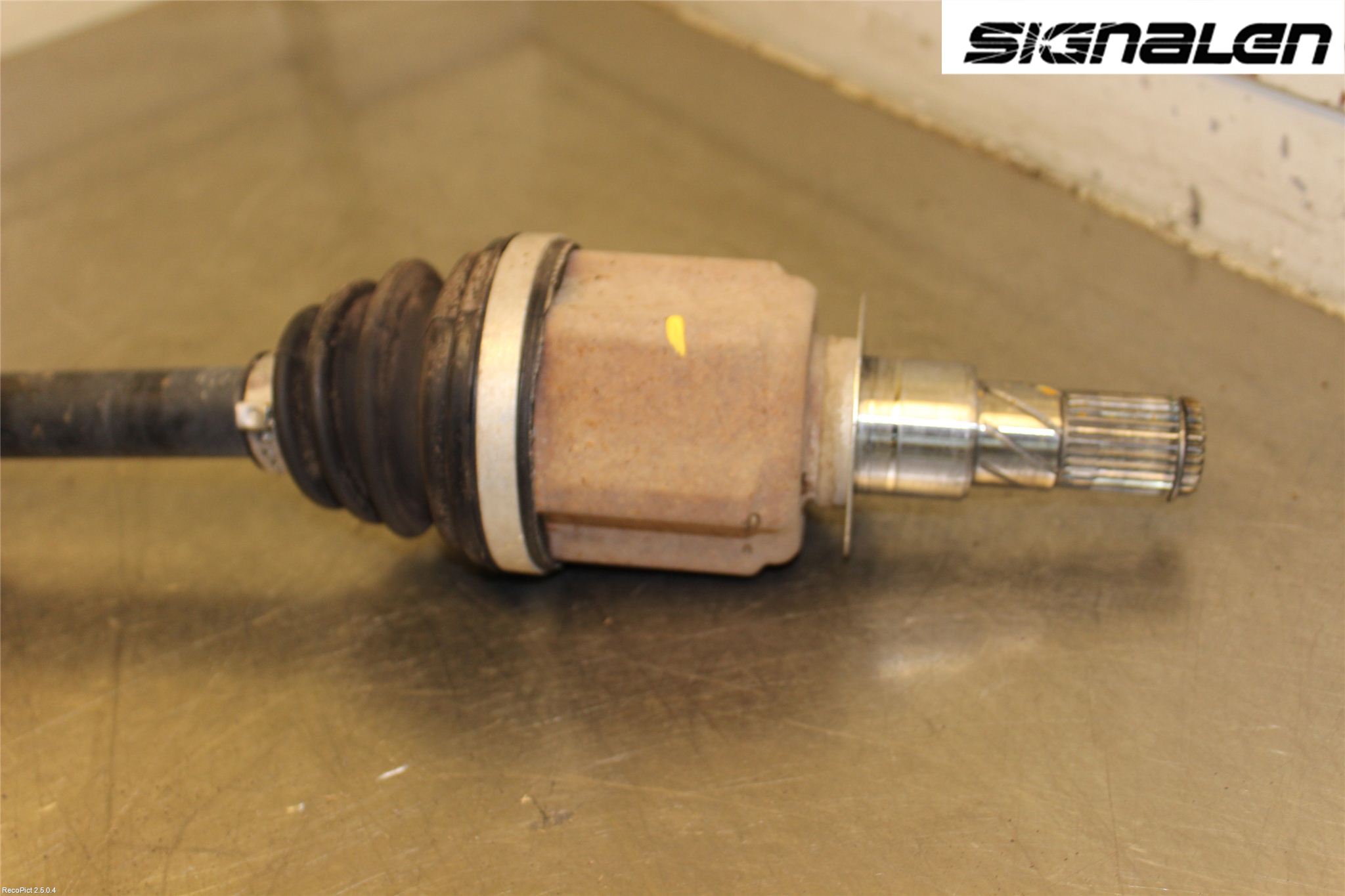 Nissan NAVARA 05-16 Drivaxel Fram Vänster