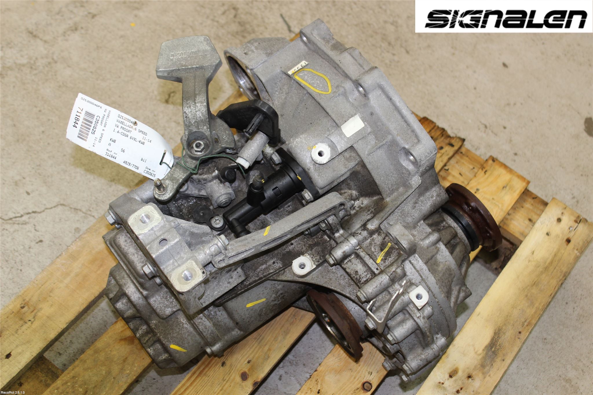 Volkswagen VW PASSAT 11-14 Växellåda Man 6 Vxl