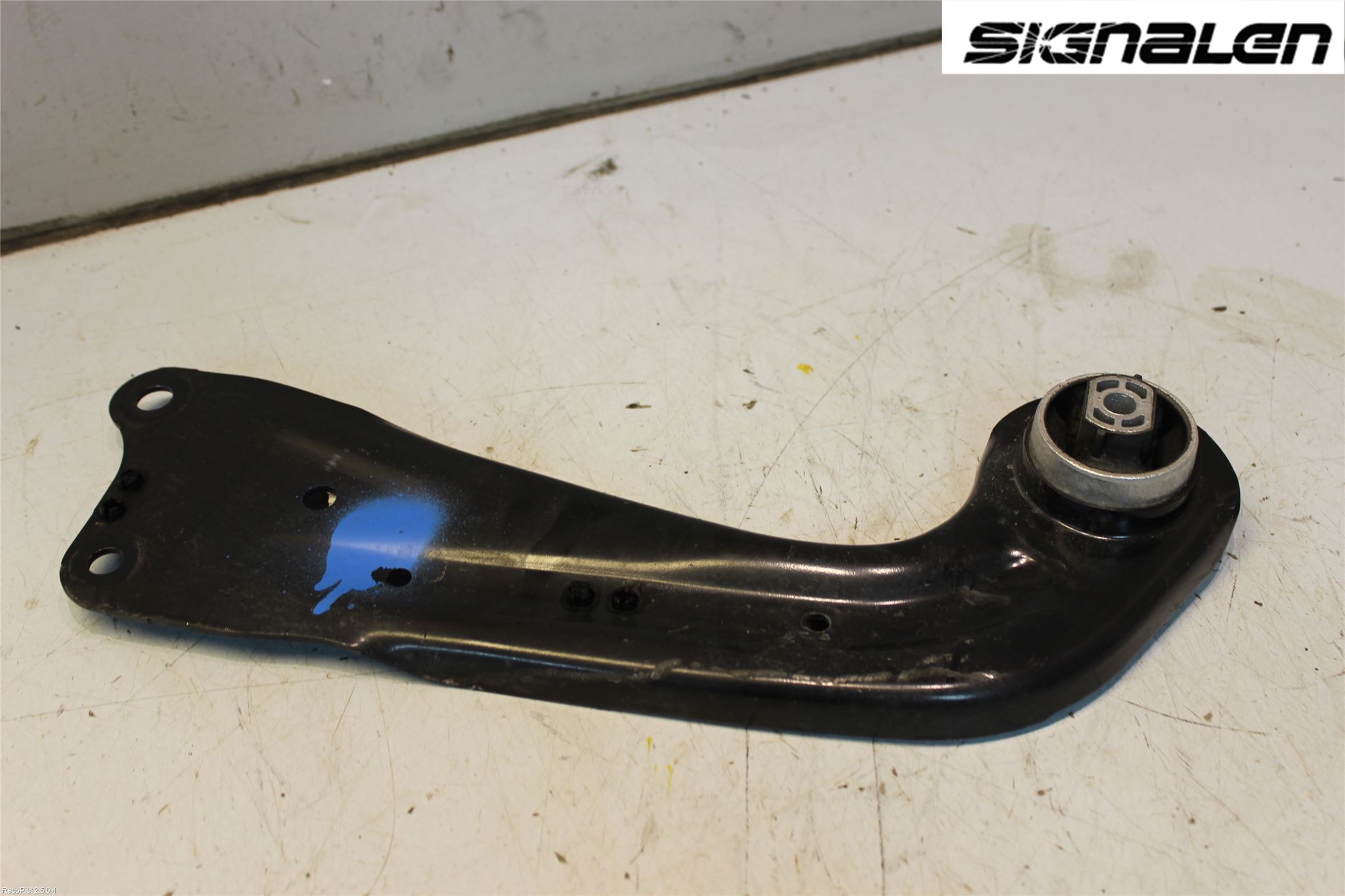 Volkswagen VW PASSAT 15-19 Bärarm Bak Höger