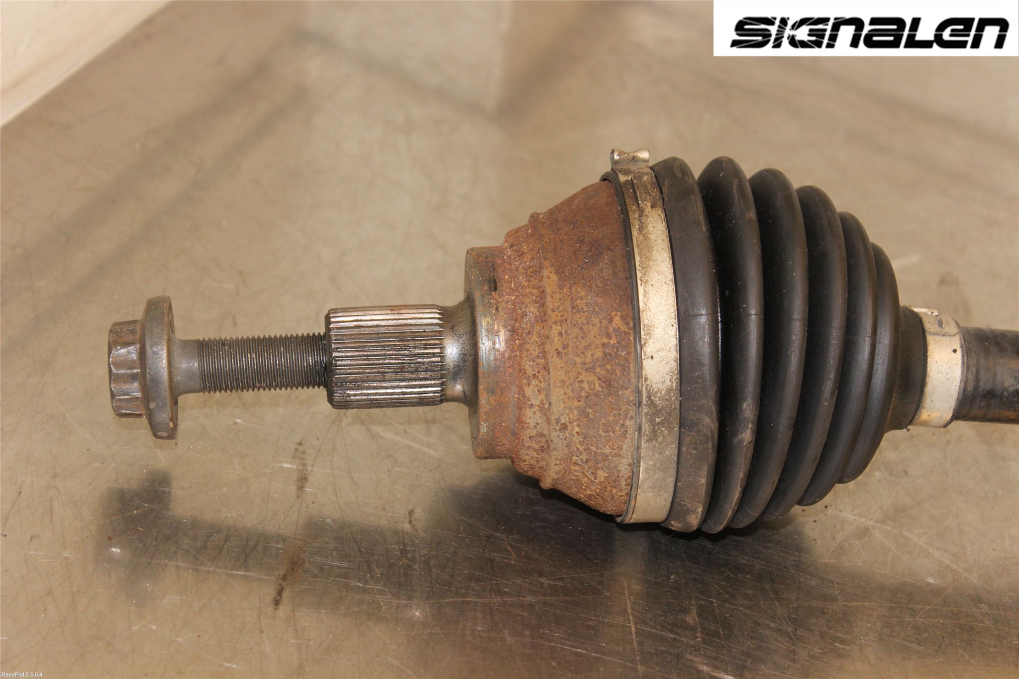 Volkswagen VW GOLF PLUS/CROSS GOLF 04-14 Drivaxel Fram Vänster
