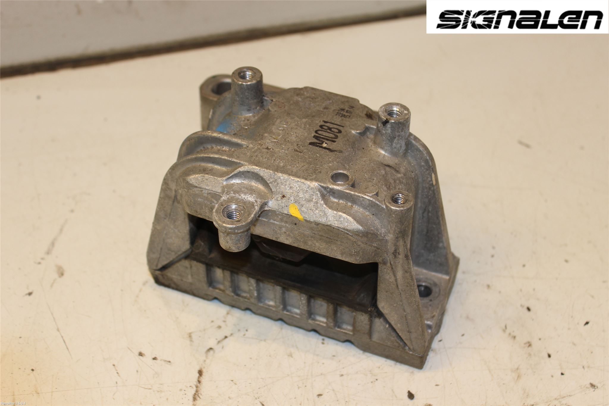 Volkswagen VW PASSAT 15-19 Motorfäste