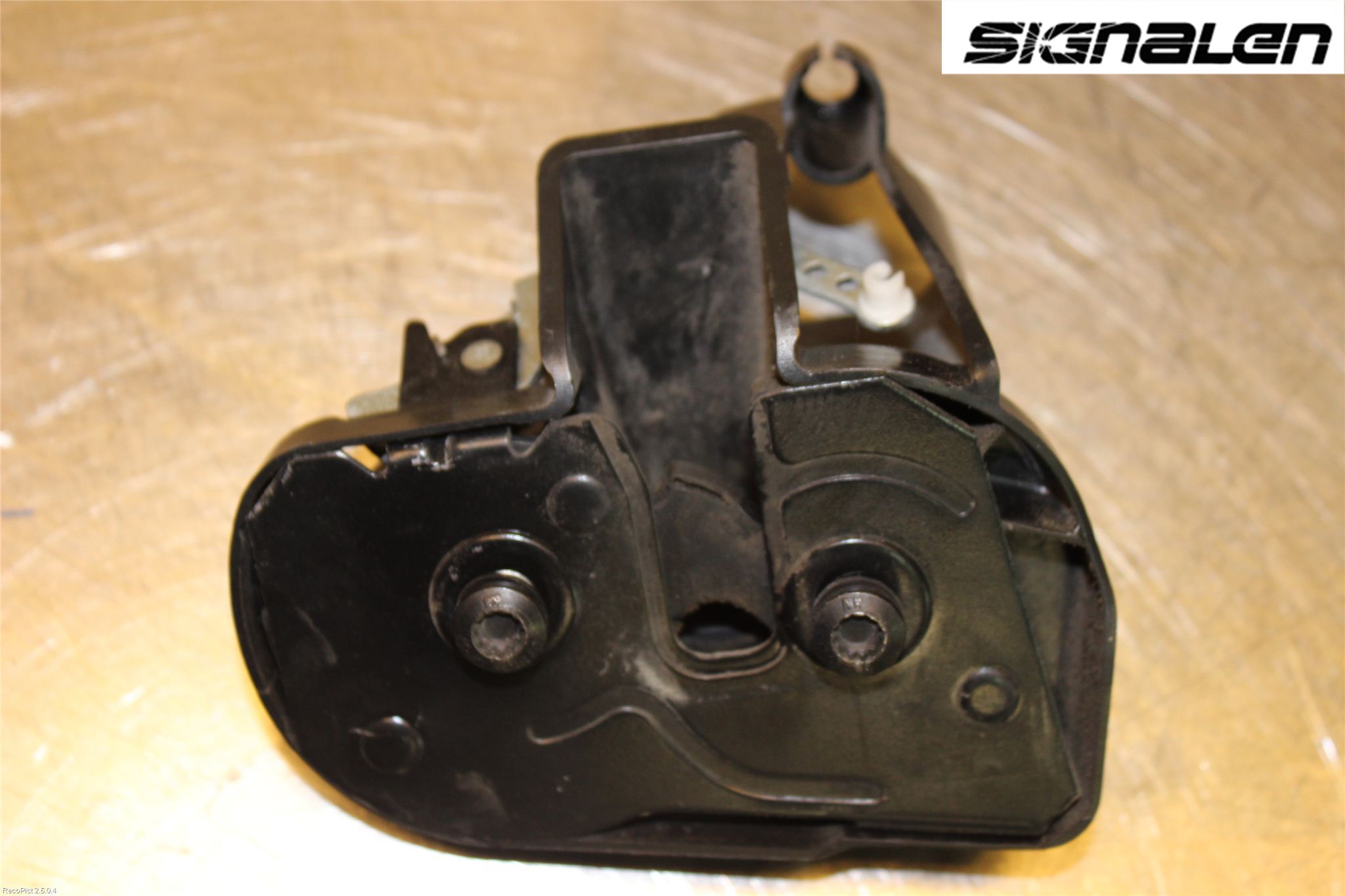 Volkswagen VW CADDY      04-10 Låskista-Dörrlås