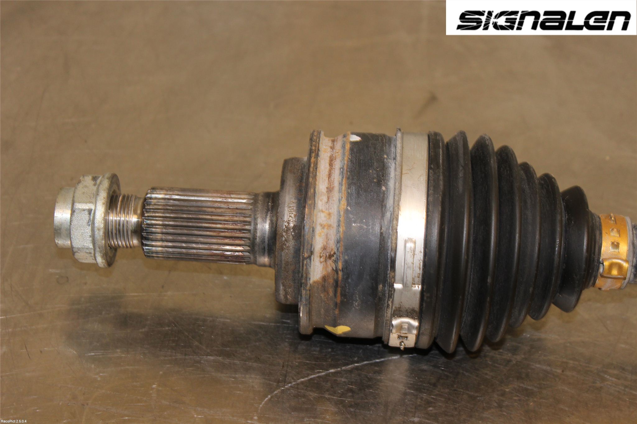 Suzuki GRAND VITARA II 06-14 Drivaxel Fram Vänster