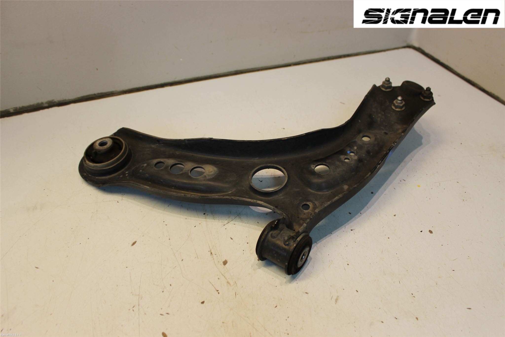 Volkswagen VW GOLF / E-GOLF VII 13-20 Bärarm Fram Undre Hö
