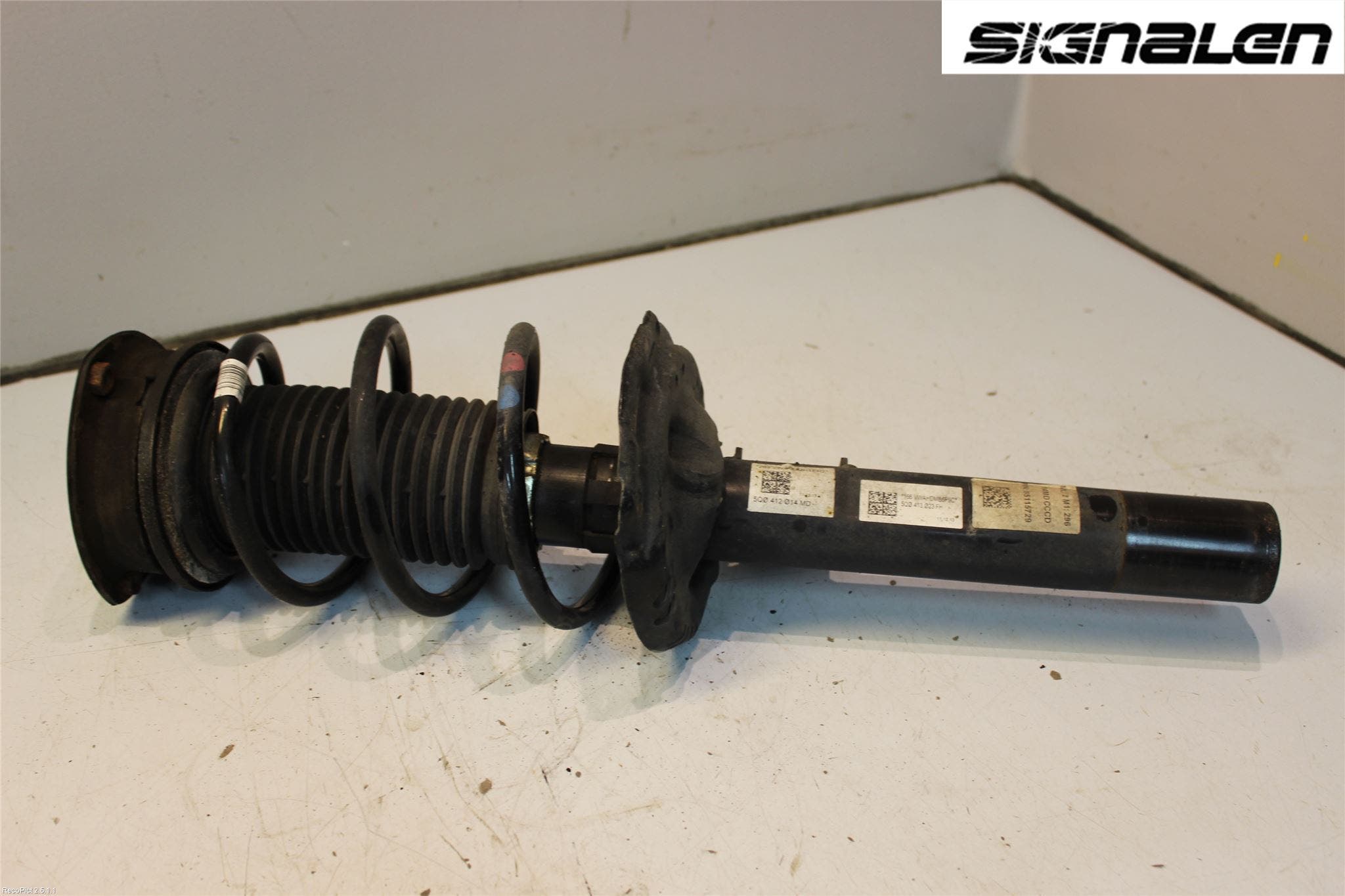 Volkswagen VW GOLF / E-GOLF VII 13-20 Fjäderben Fram Vänster