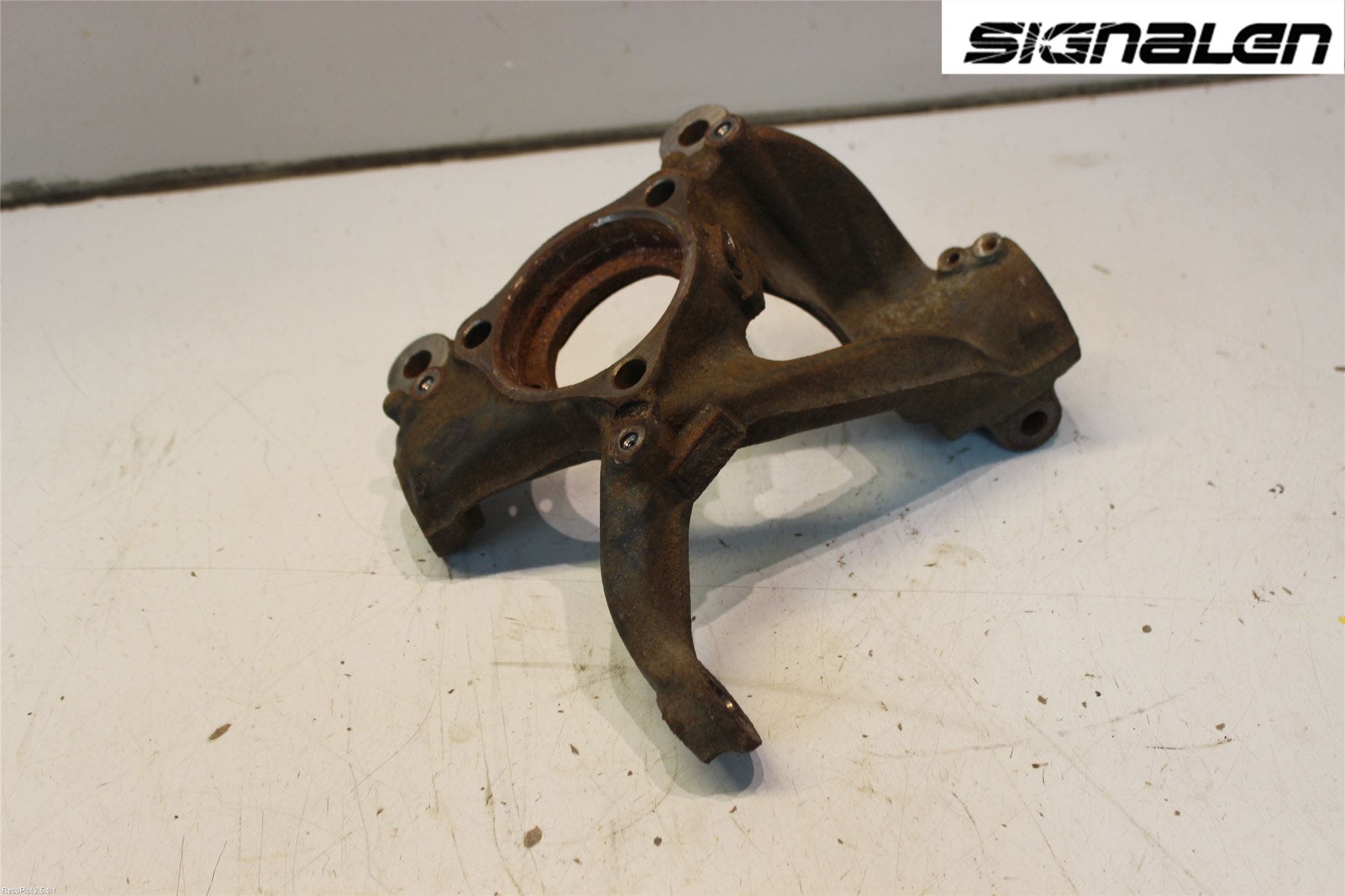 Volkswagen VW GOLF / E-GOLF VII 13-20 Styrspindel Lagerhus Vä