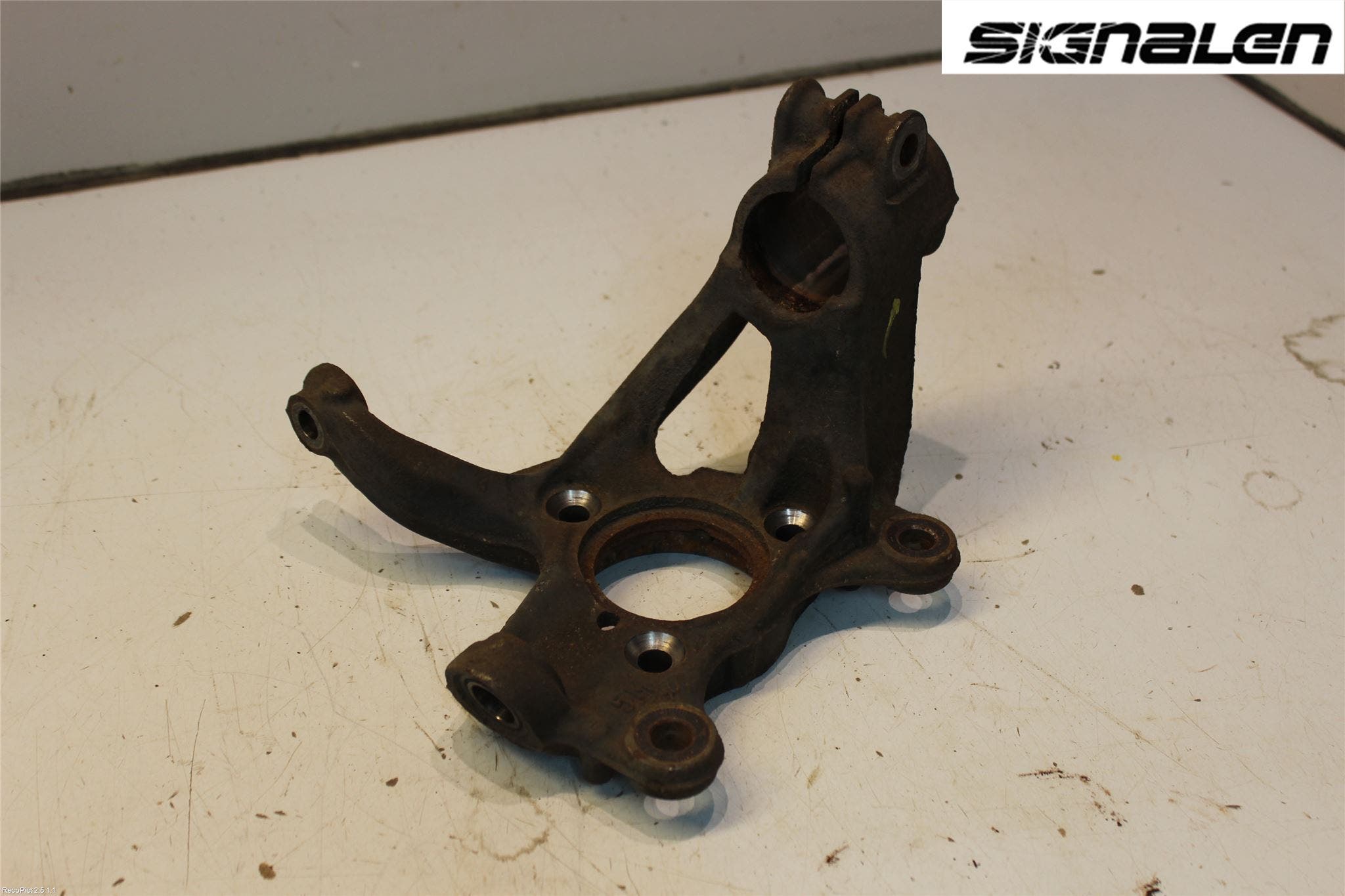 Volkswagen VW GOLF / E-GOLF VII 13-20 Styrspindel Lagerhus Vä