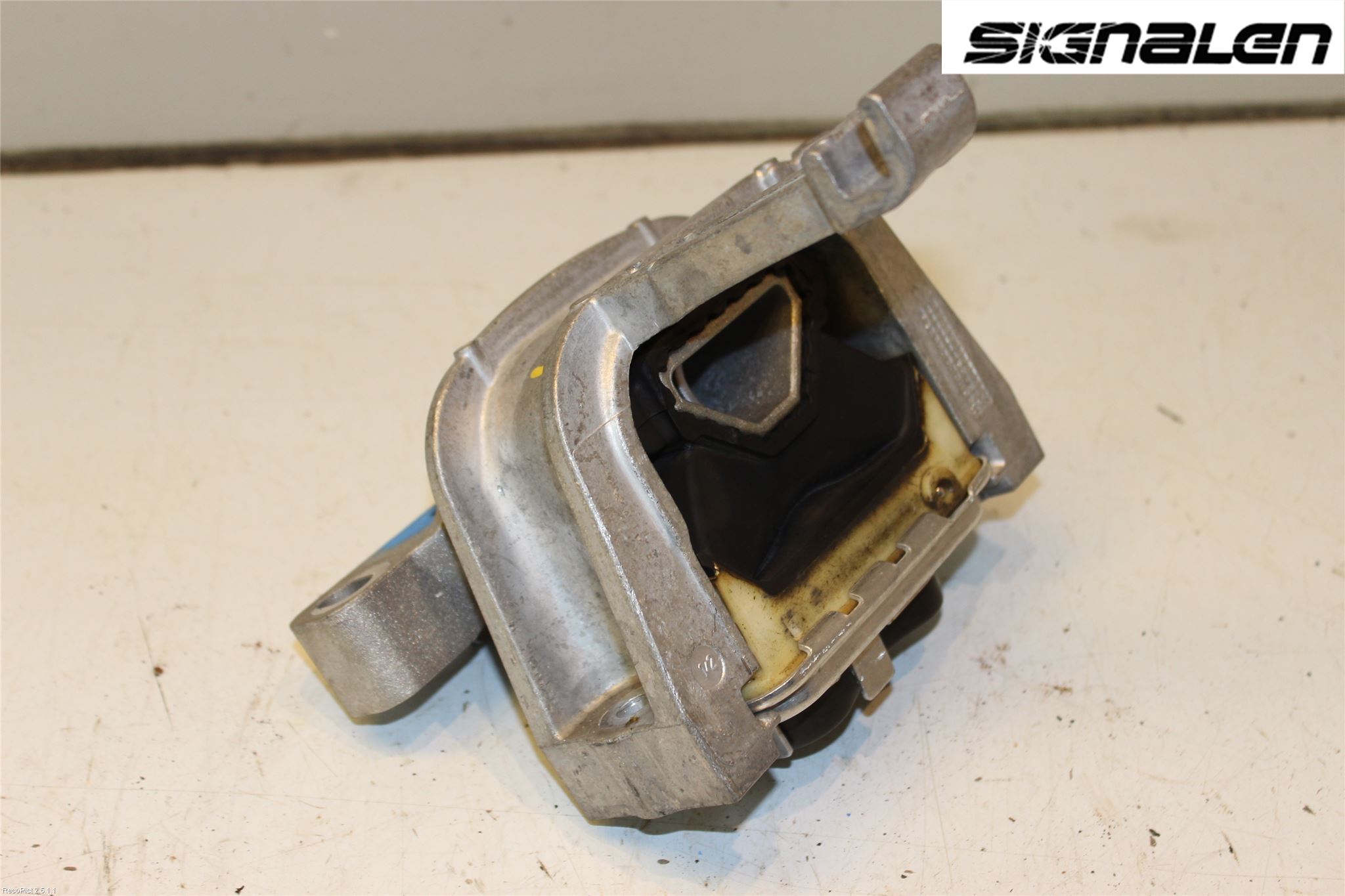 Skoda OCTAVIA (5E) 13-20 Motorfäste