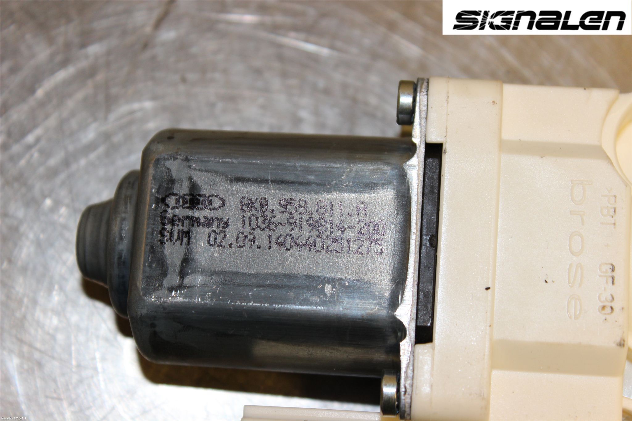 Audi A4 12-15 Fönsterhissmotor