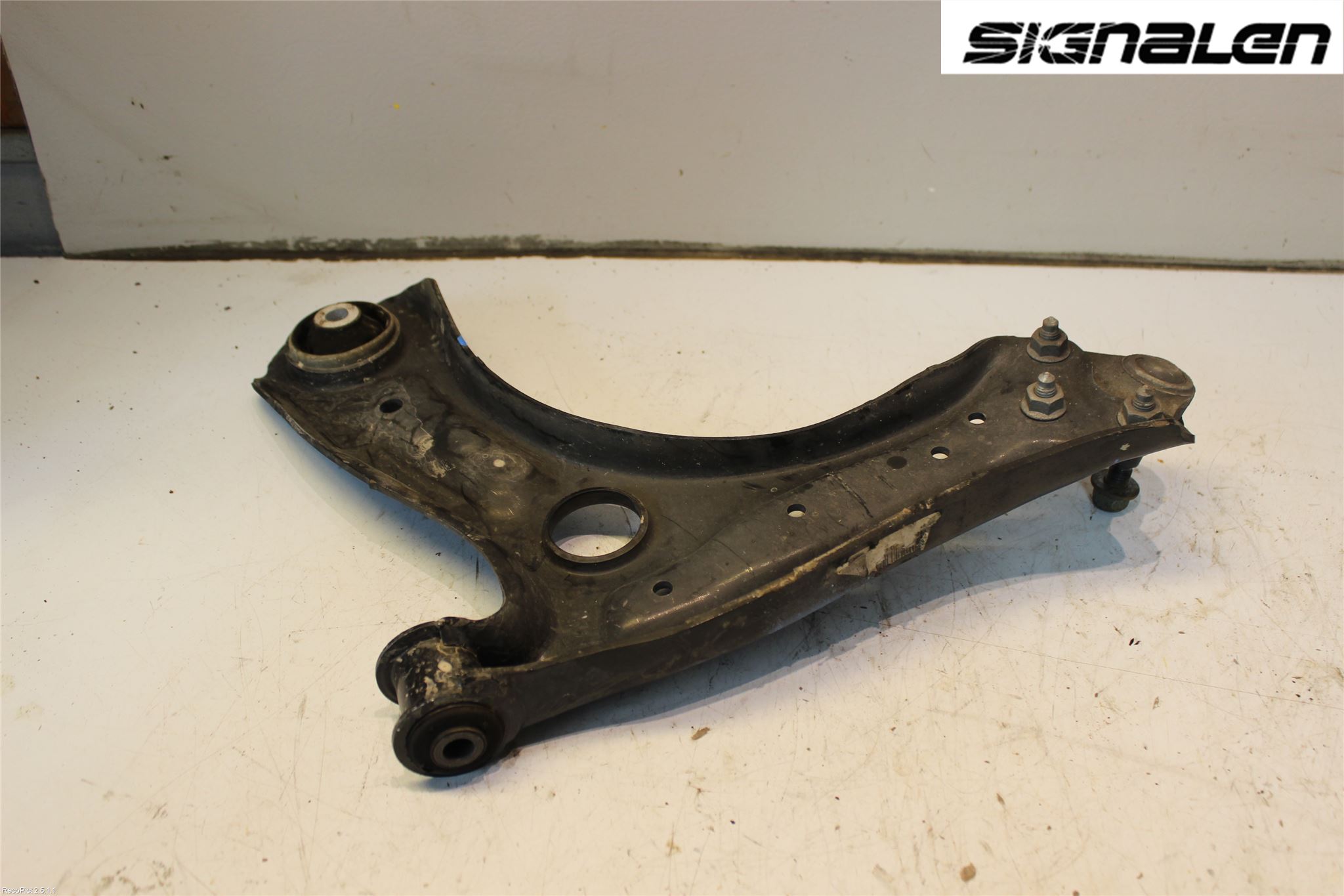 Skoda FABIA 07-14 Bärarm Fram Undre Hö