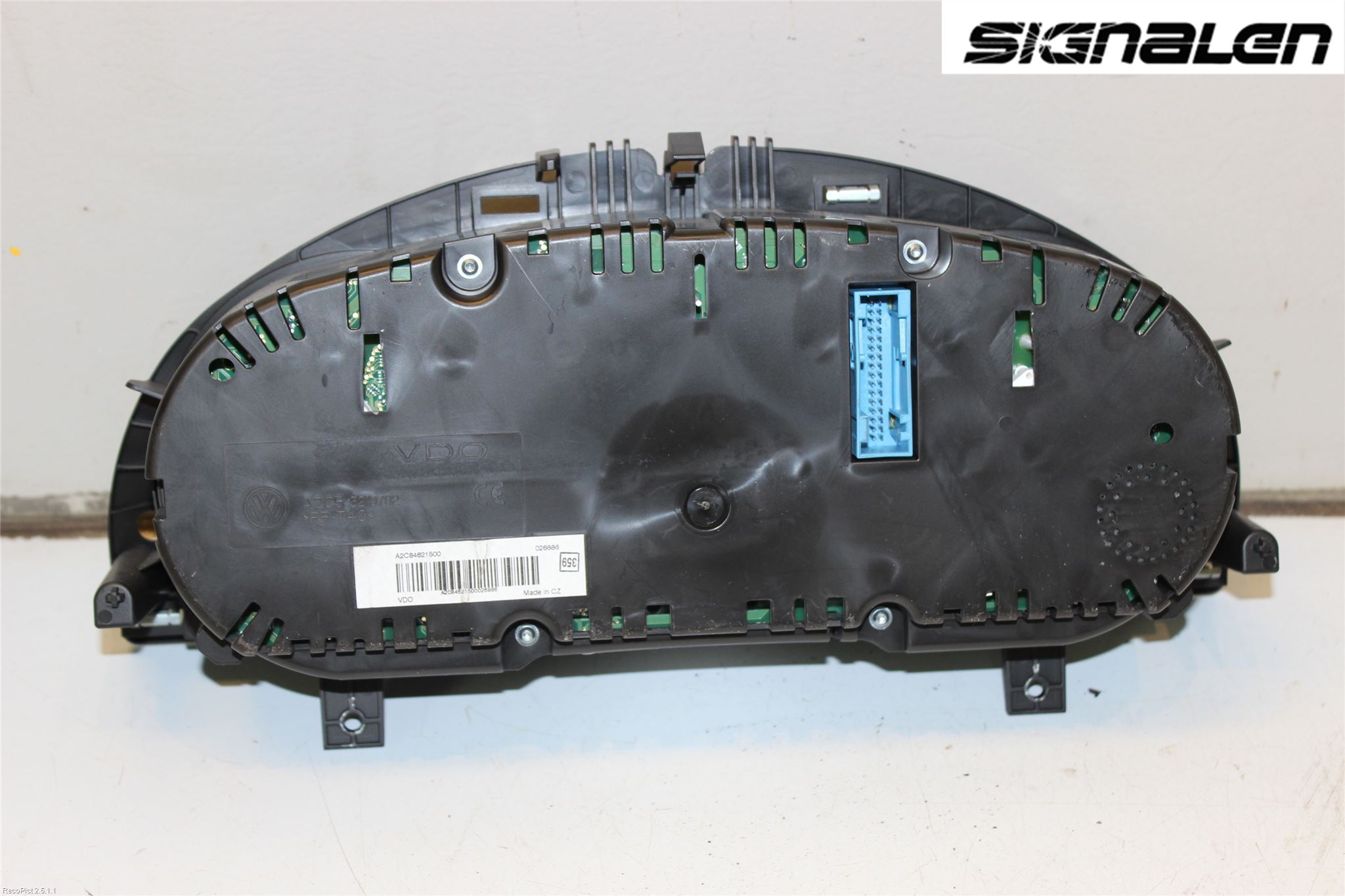 Volkswagen VW PASSAT 11-14 Instrument Komb