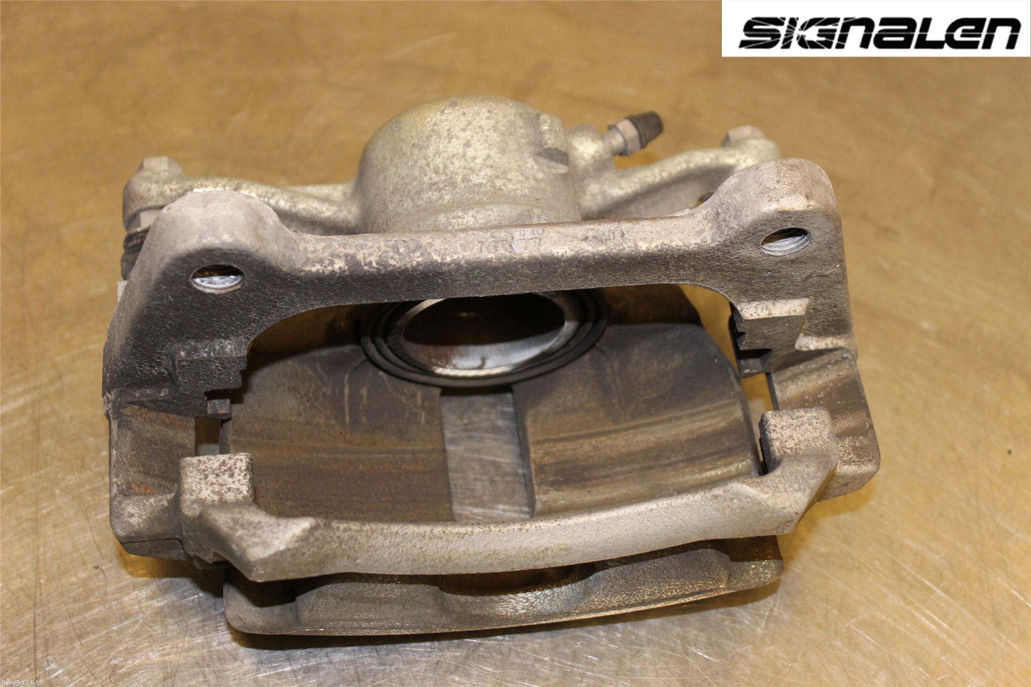 Volkswagen VW PASSAT 15-19 Bromsok Fram Höger