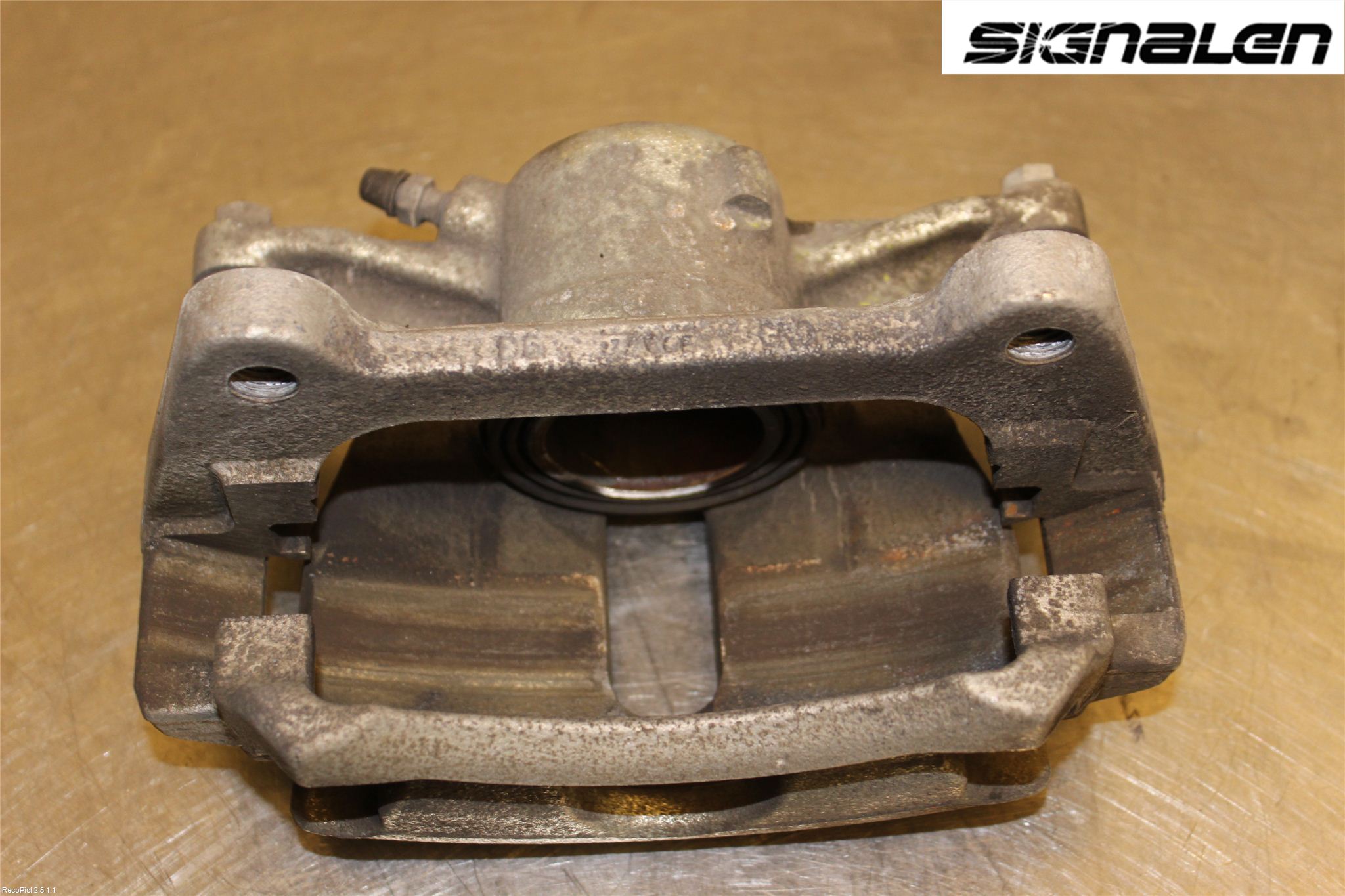 Volkswagen VW PASSAT 15-19 Bromsok Fram Vänster