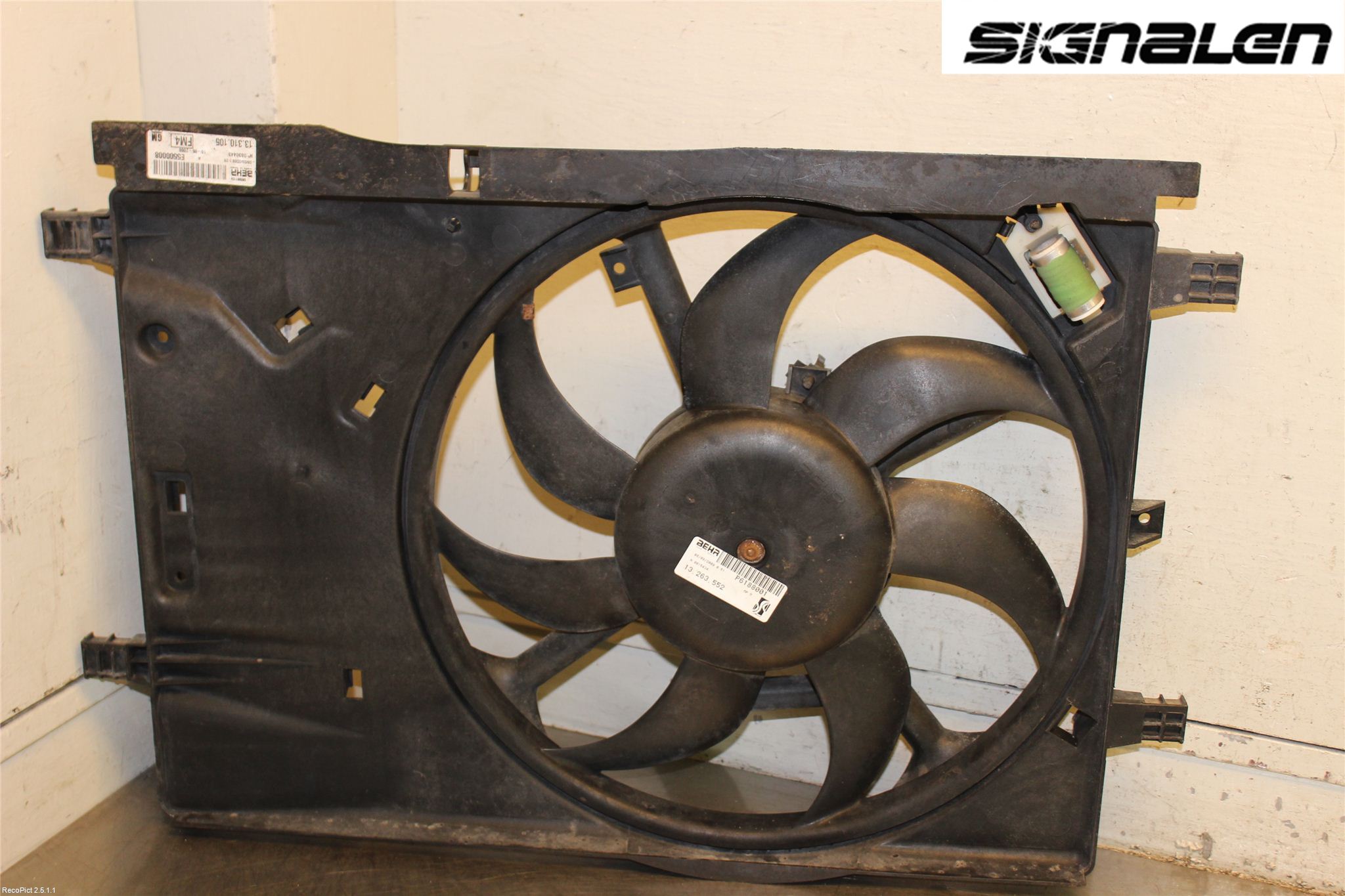 Opel CORSA D 07-14 Kylfläkt El