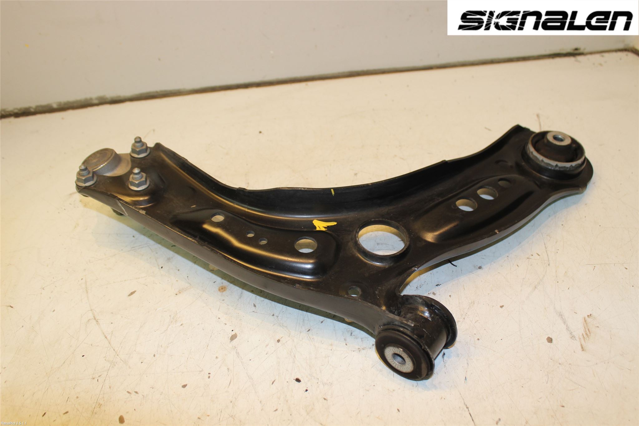 Seat LEON 13-20 Bärarm Fram Undre Vä