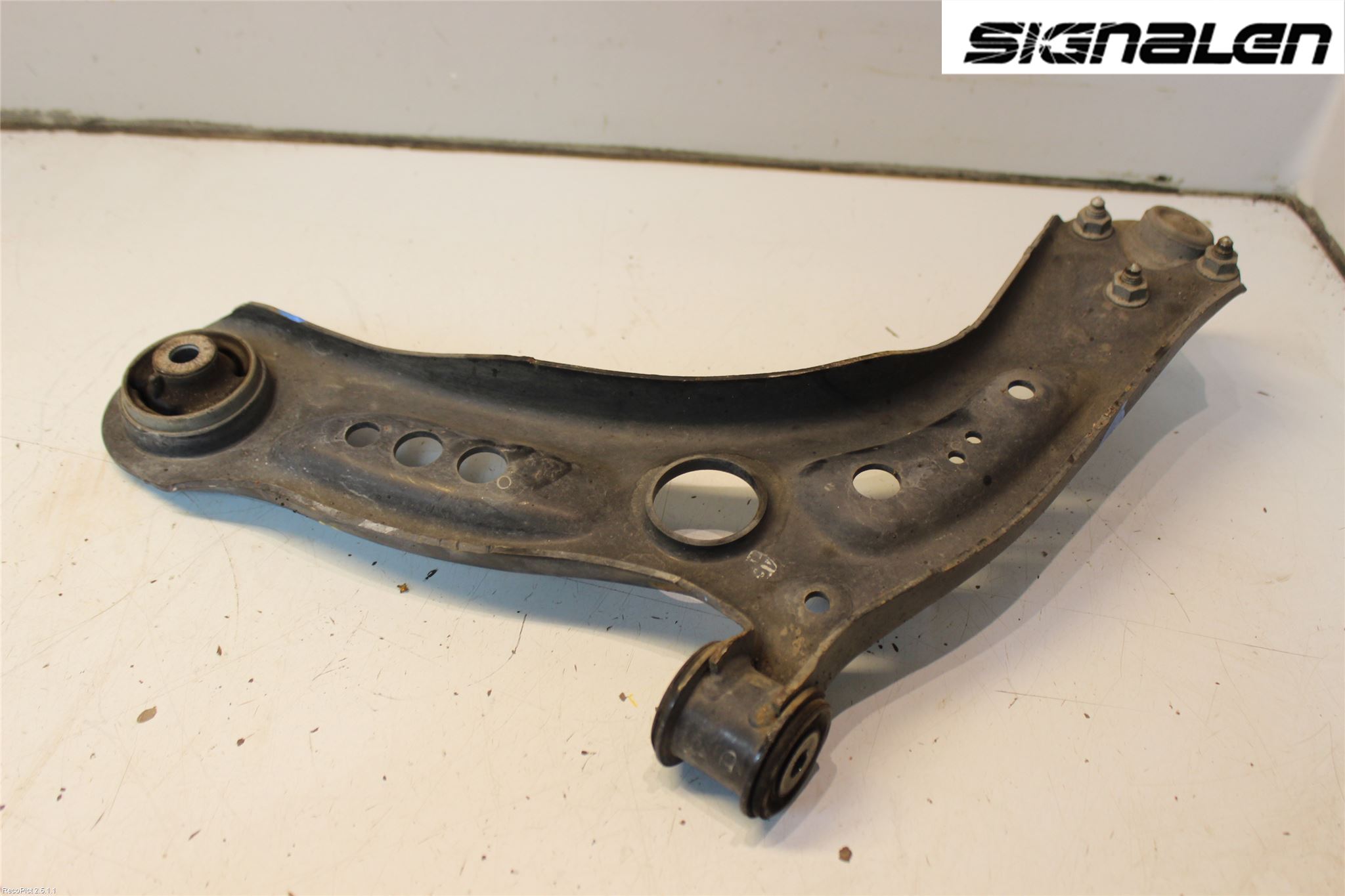 Volkswagen VW GOLF / E-GOLF VII 13-20 Bärarm Fram Undre Hö