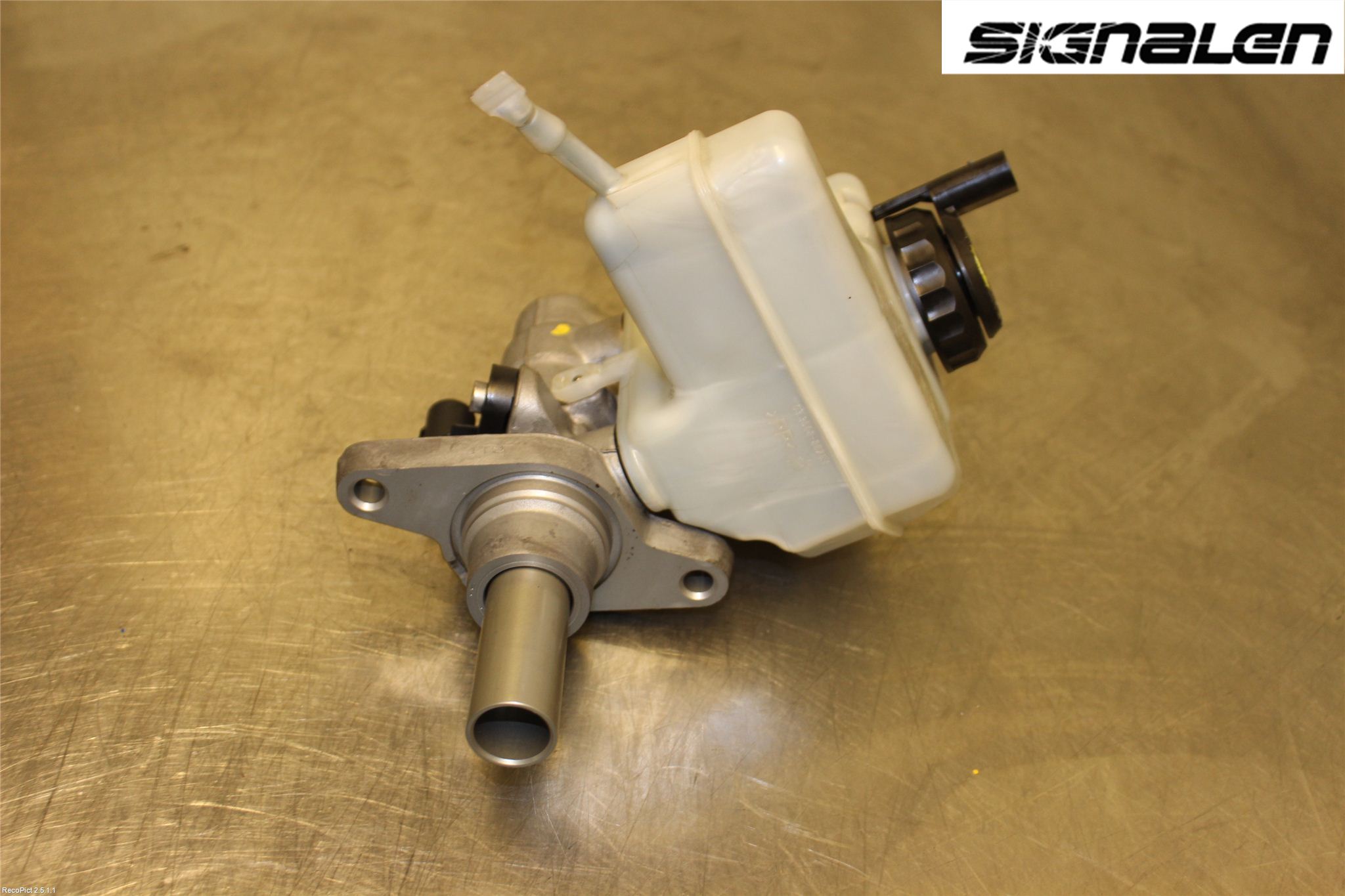 Volkswagen VW PASSAT 11-14 Broms Huvudcylinder